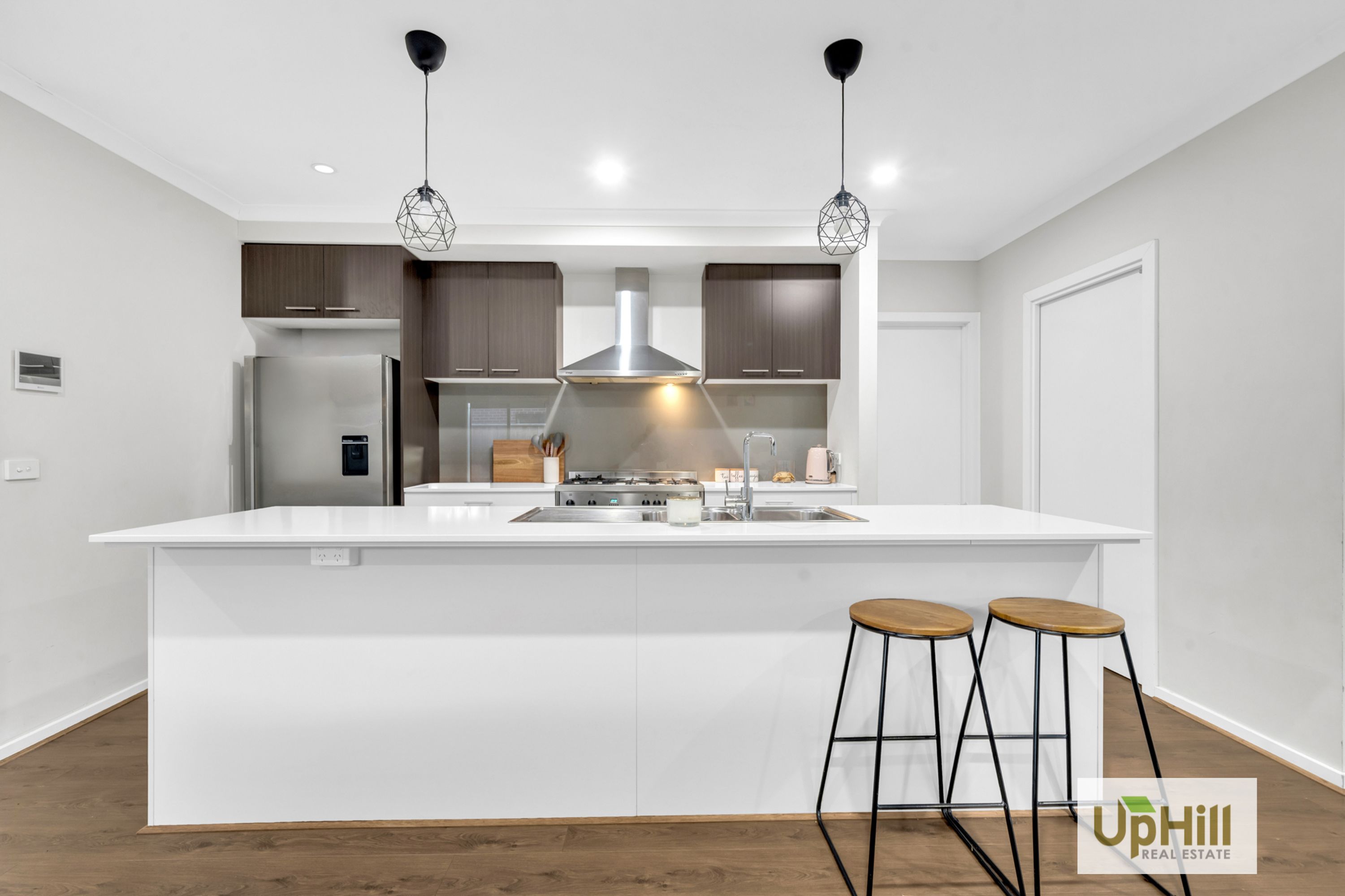 4 Bazadaise Drive, Clyde North - Thumbnail 7