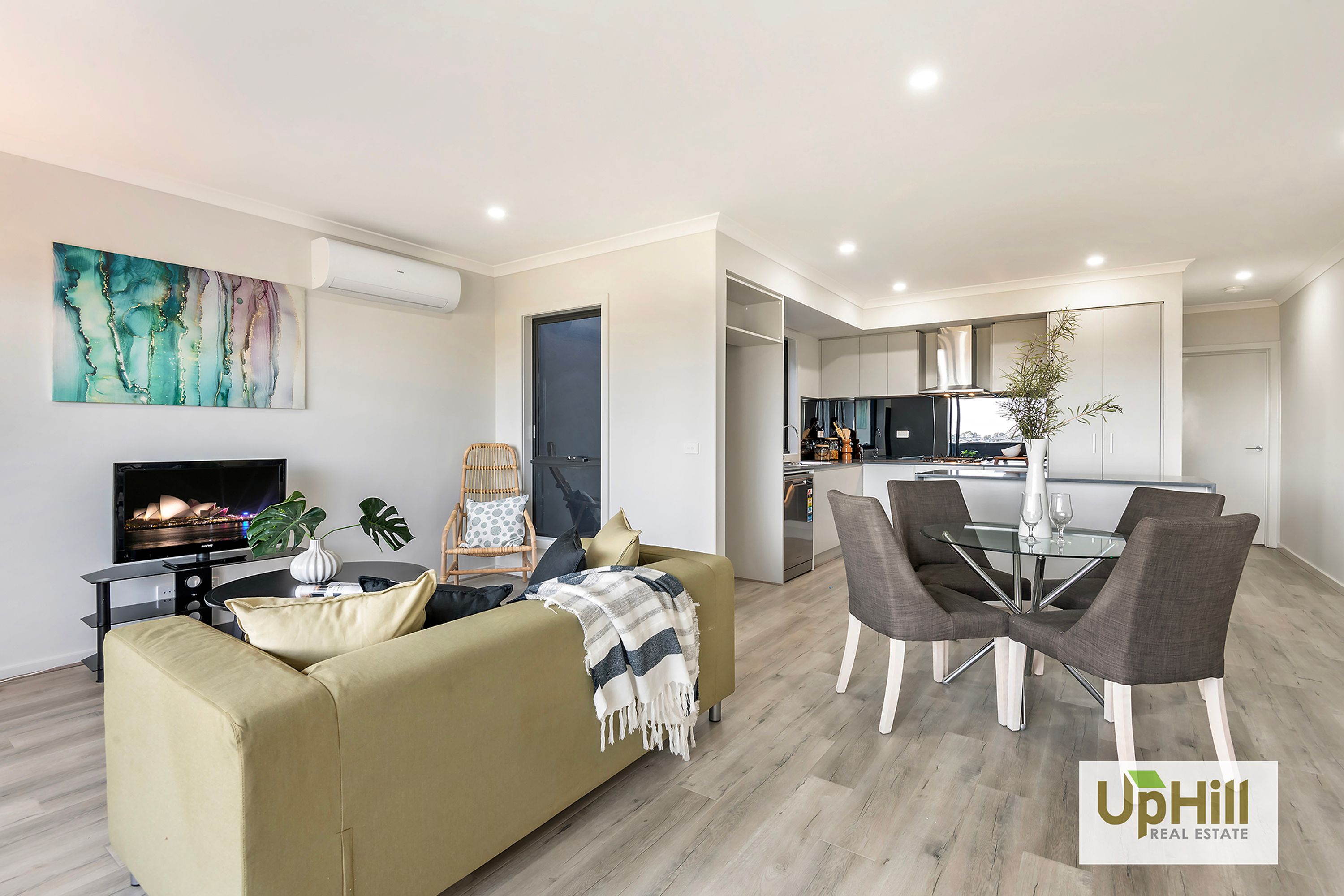 7 Guell Lane, Clyde North - Thumbnail 2
