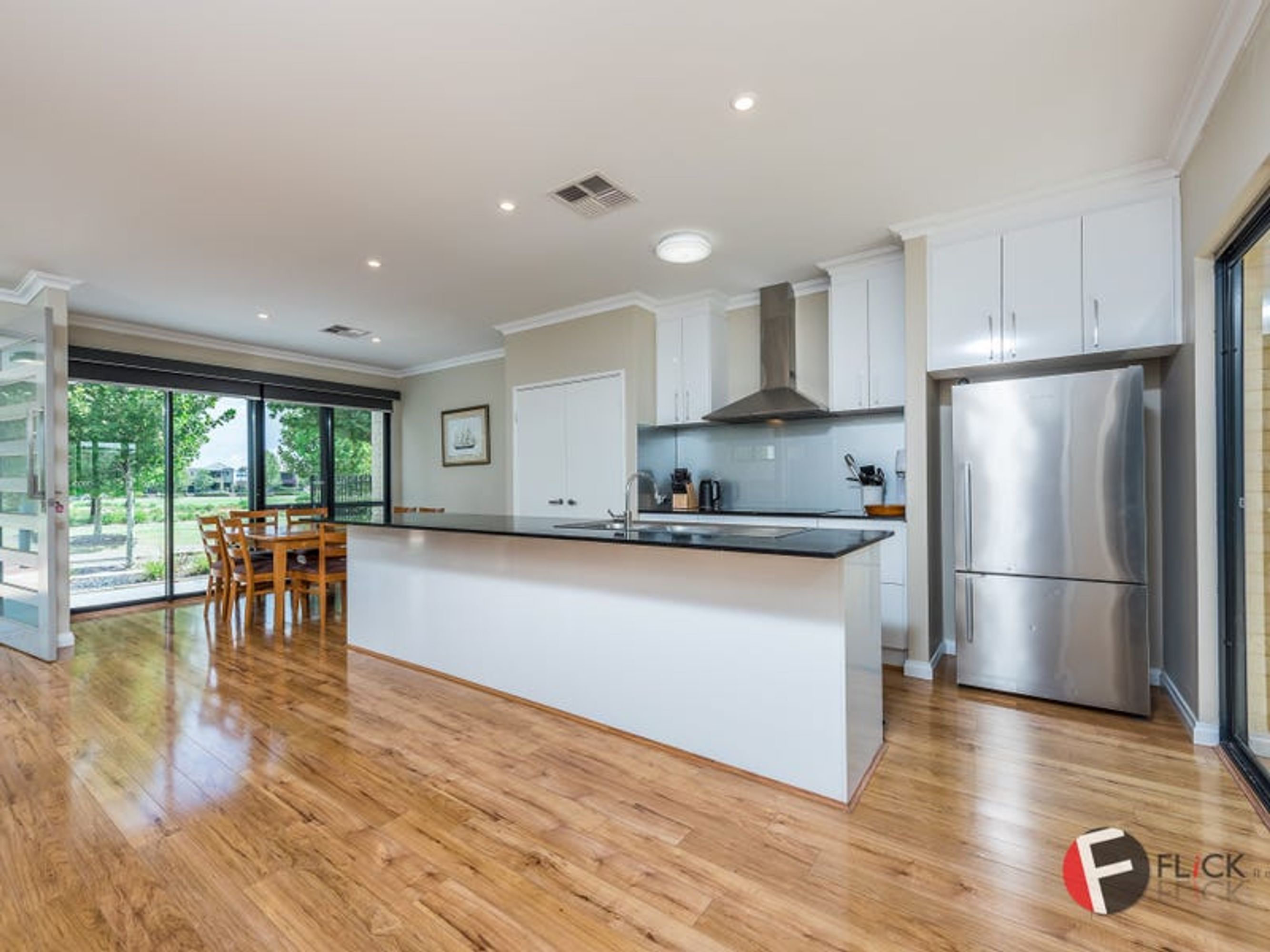 60 Egerton Dr, Aveley, Aveley - Thumbnail 6