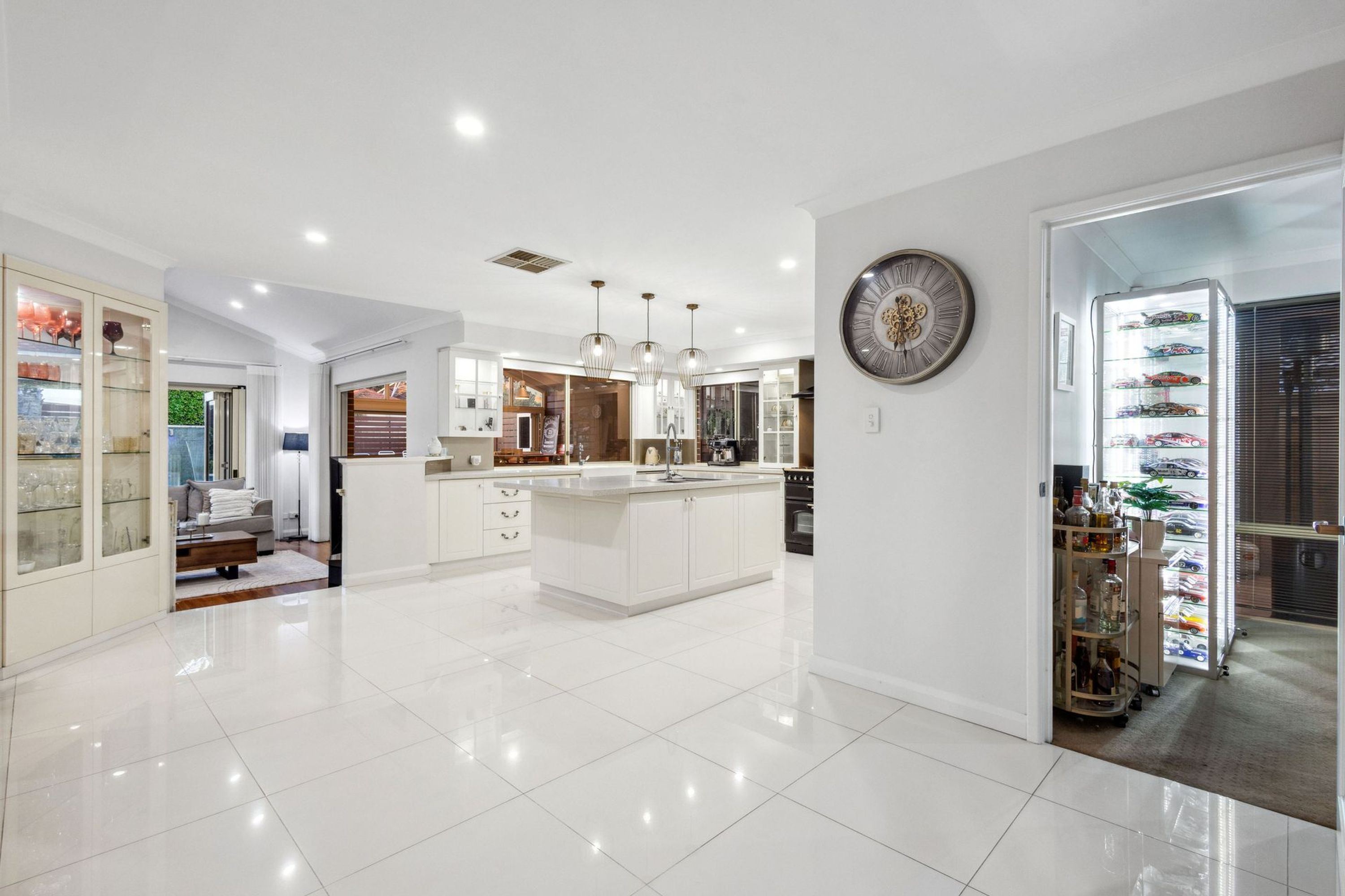 72 Riley Road, Kardinya - Thumbnail 3