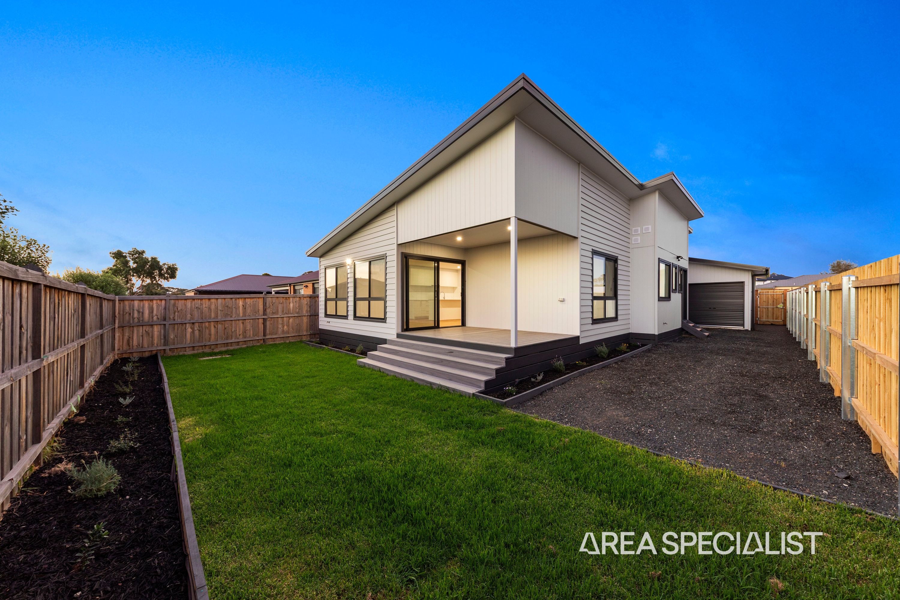 14 Ashburton Avenue, Corinella, Corinella - Thumbnail 6