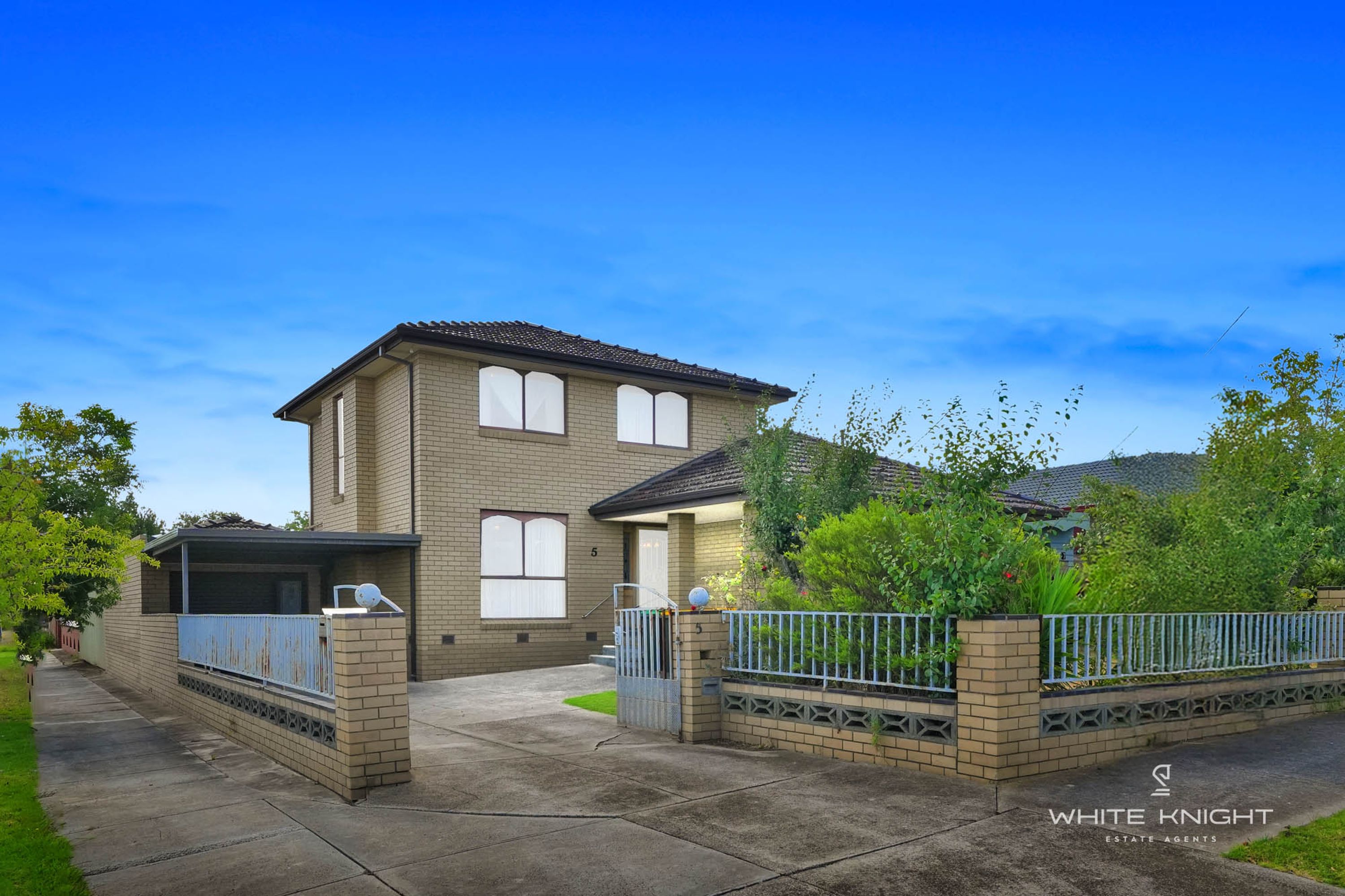 5 Highcombe Crescent, St Albans VIC 3021, St Albans - Thumbnail 3