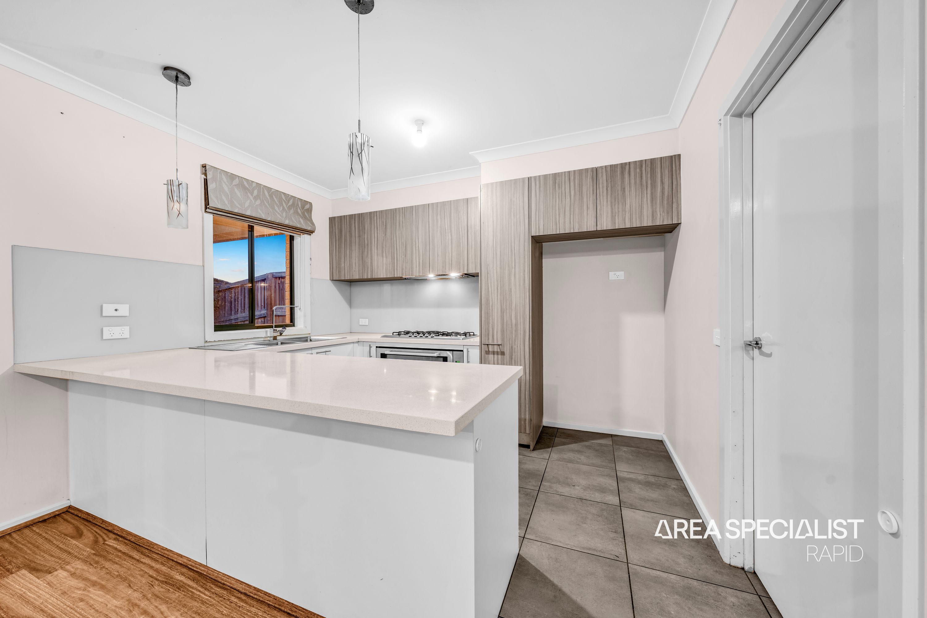 66 Highmount Drive, Hampton Park, Hampton Park - Thumbnail 2