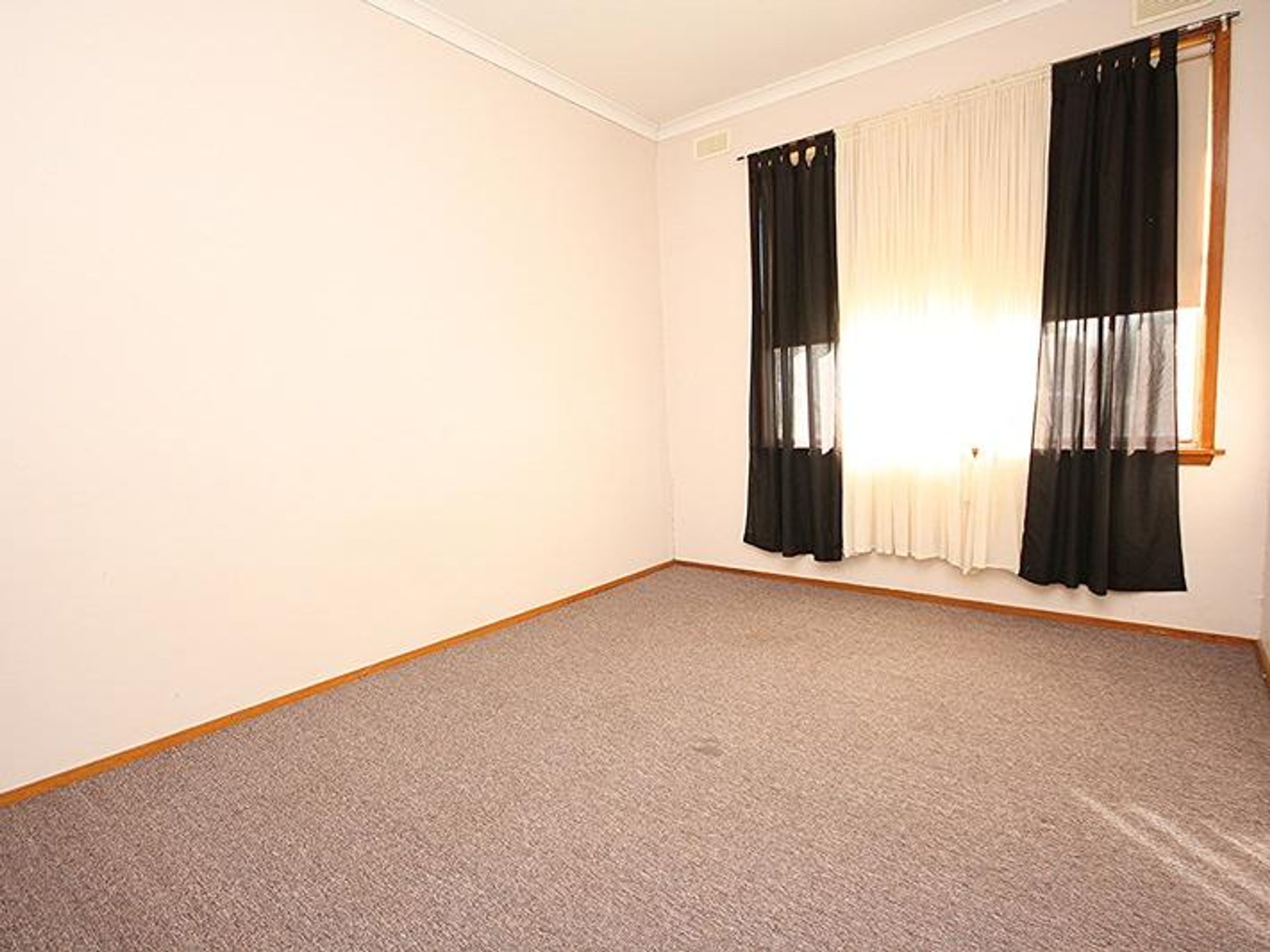 49 Albert Street, Horsham VIC 3400, Horsham - Thumbnail 3