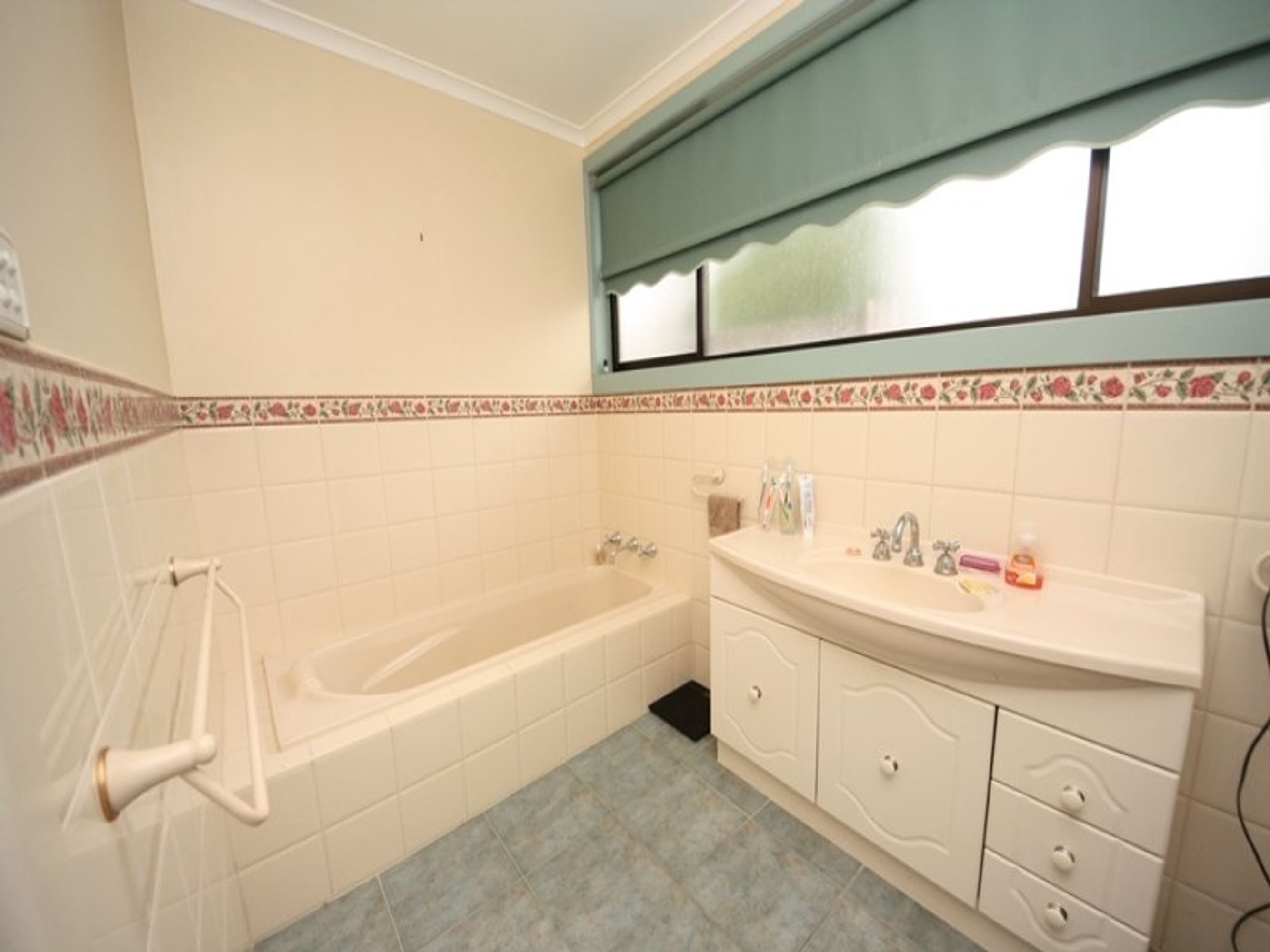 4 Austin Street, Horsham VIC 3400, Horsham - Thumbnail 6