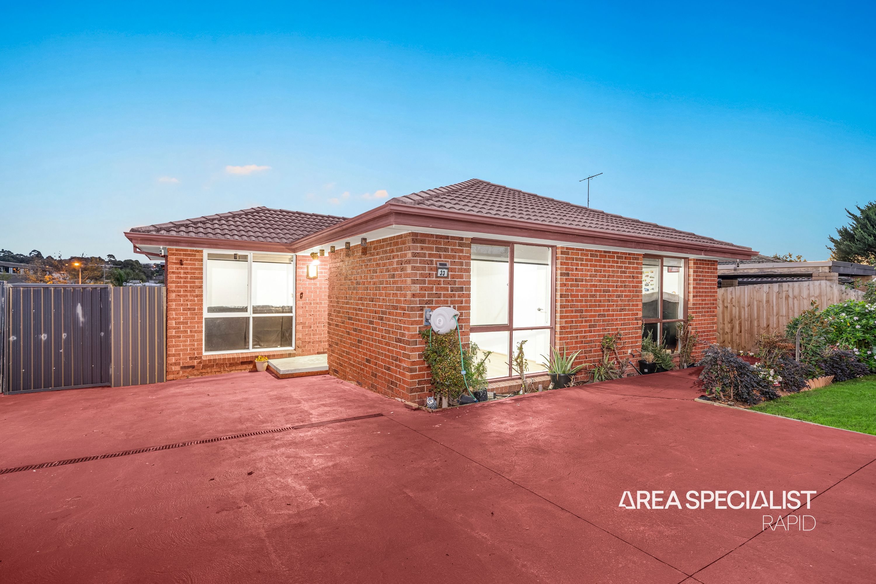 33 Peebles Street, Endeavour Hills - Image 1