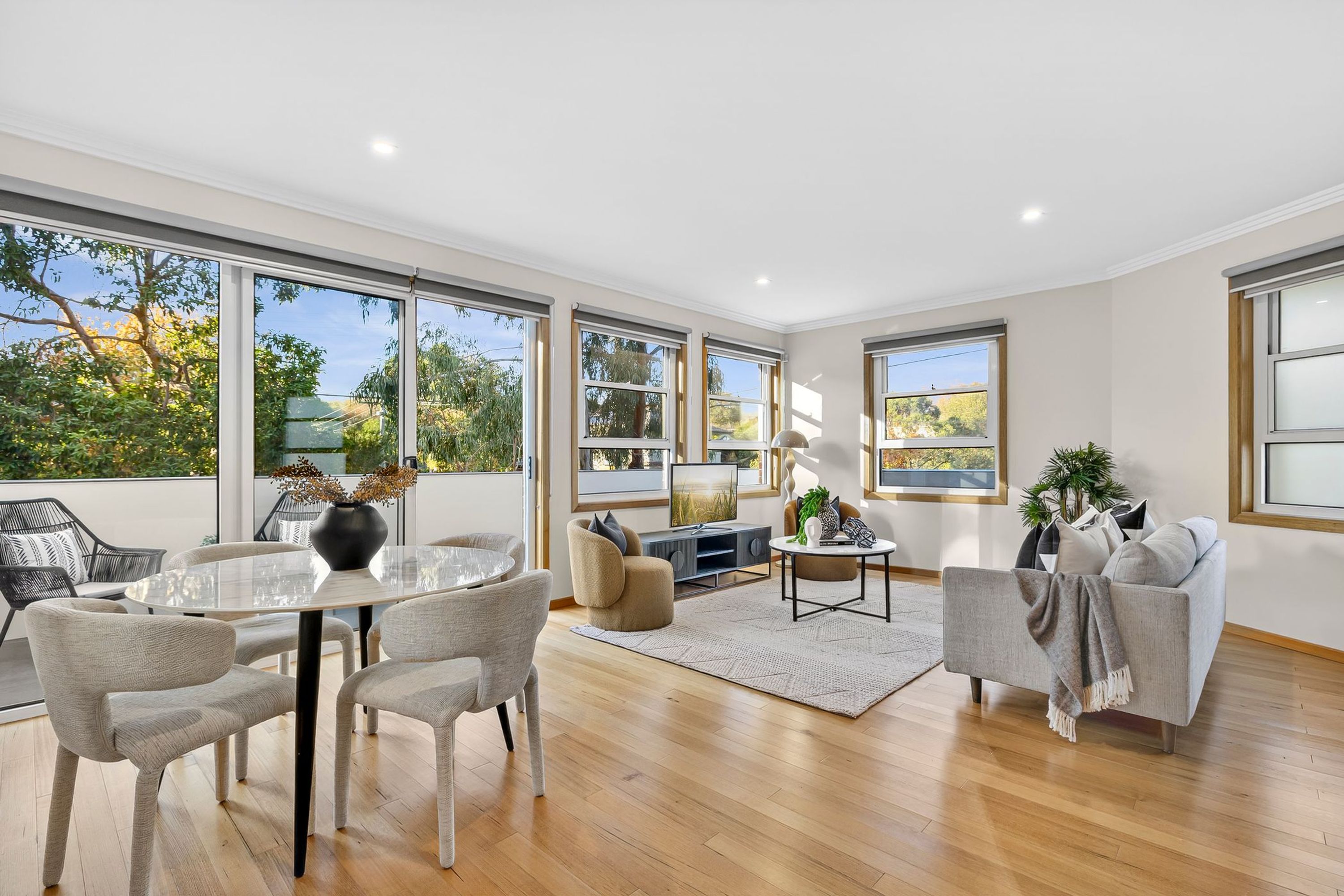 2/86 Broughton Road, Surrey Hills, Surrey Hills - Image 1
