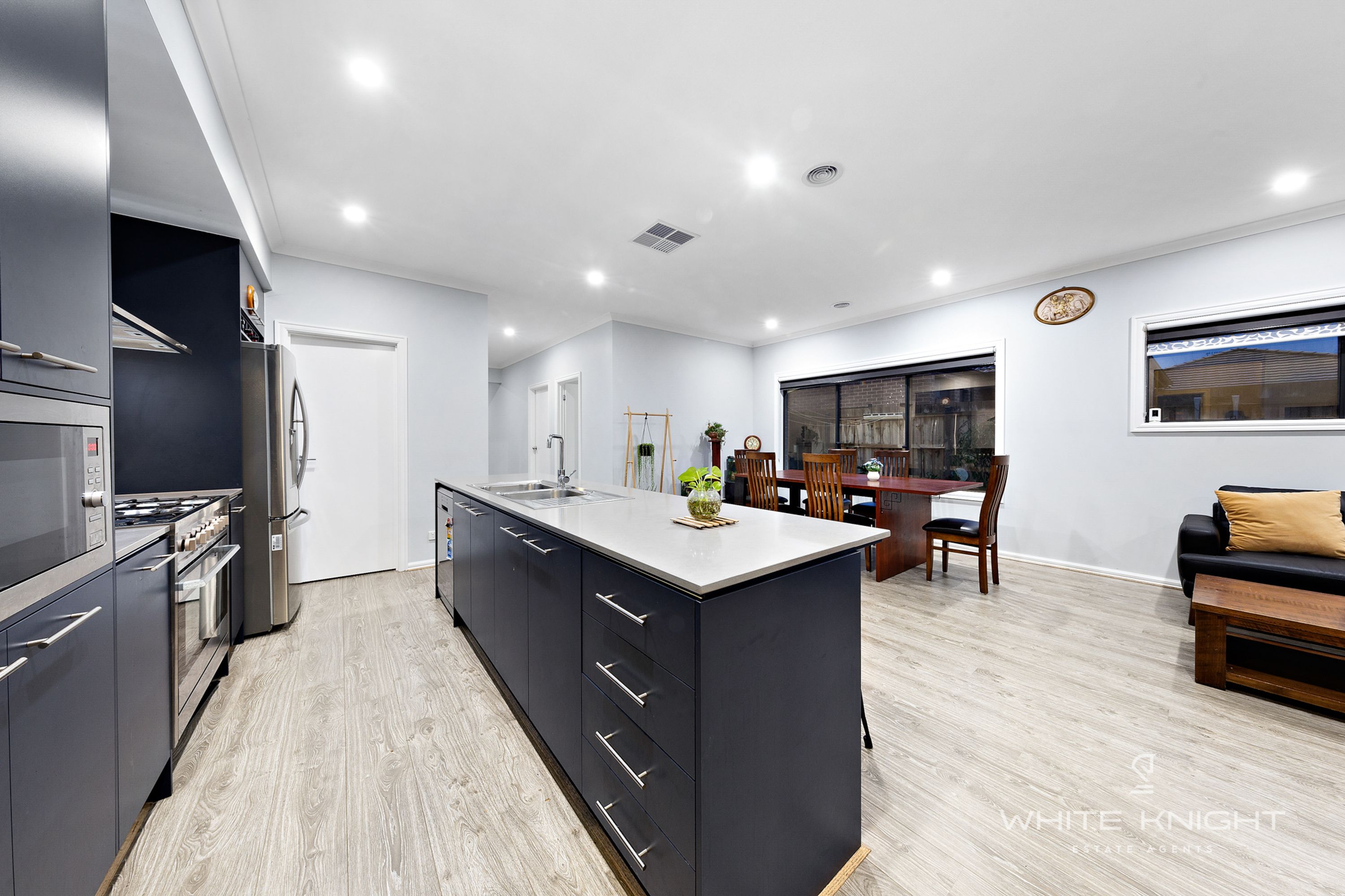 10 Rosemary Avenue, Aintree VIC 3336, Aintree - Thumbnail 4