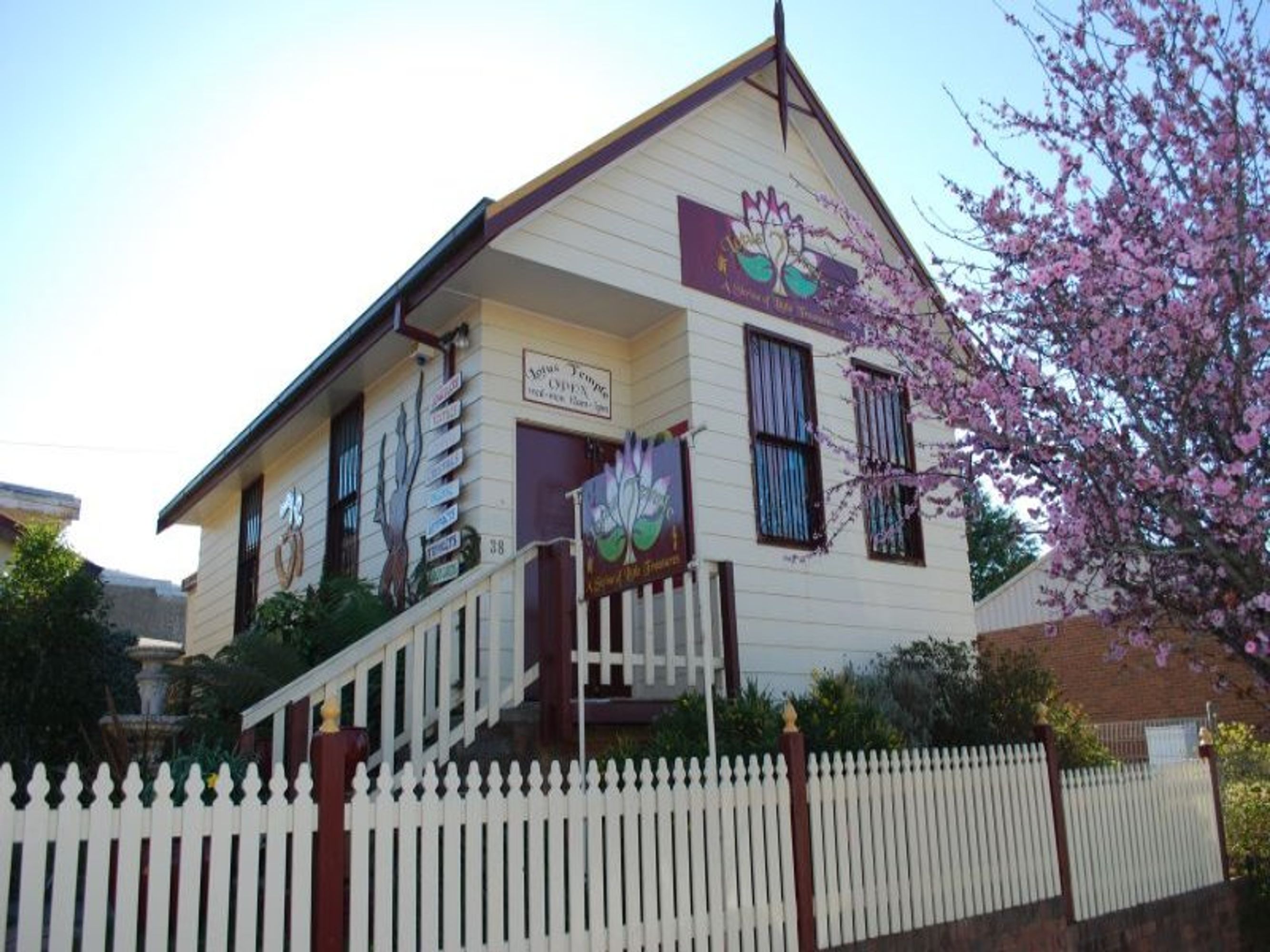36 Cnr Govetts Leap and Wentworth, Blackheath - Thumbnail 3