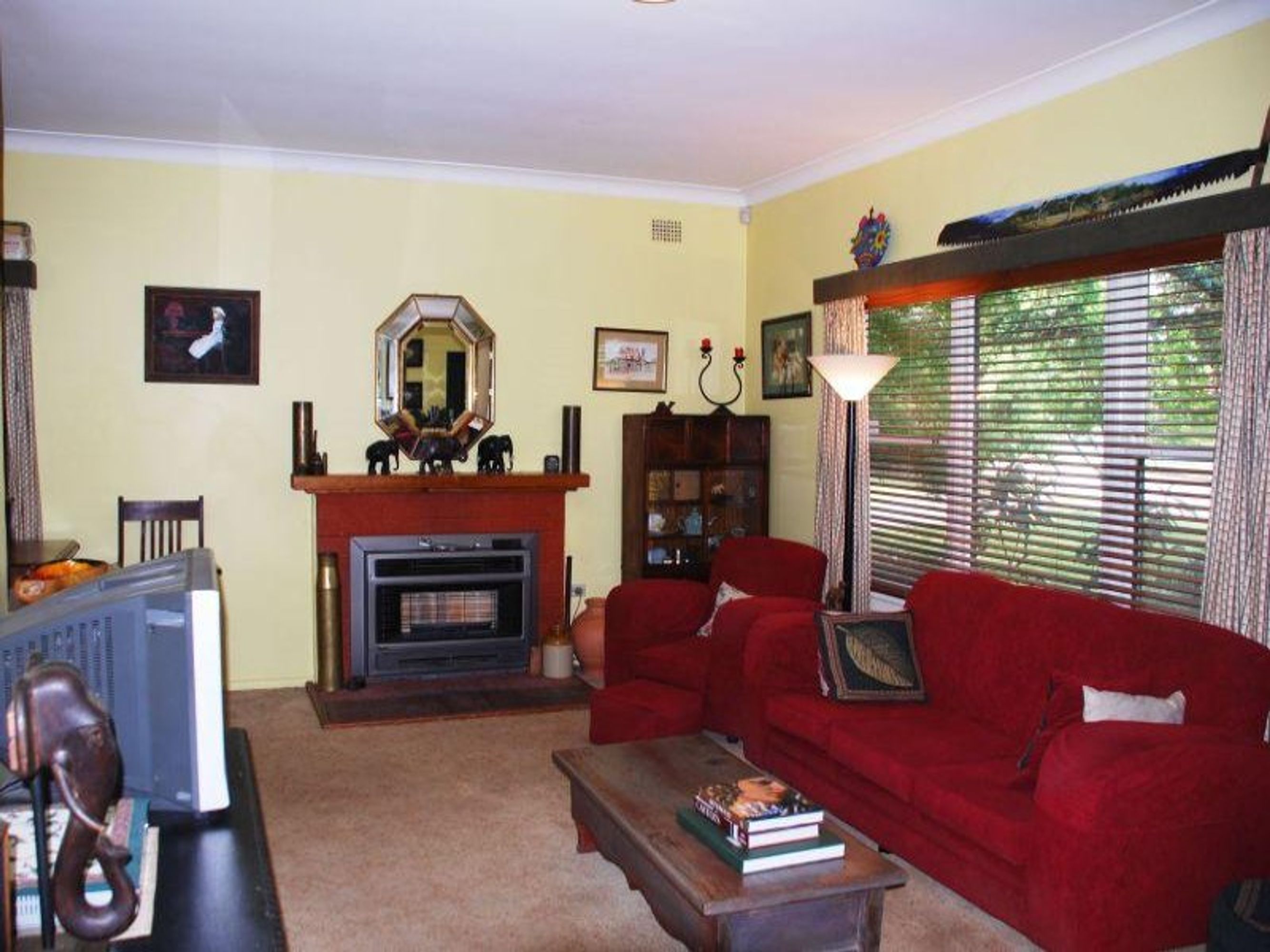 81 Govetts Leap Rd, Blackheath - Thumbnail 3