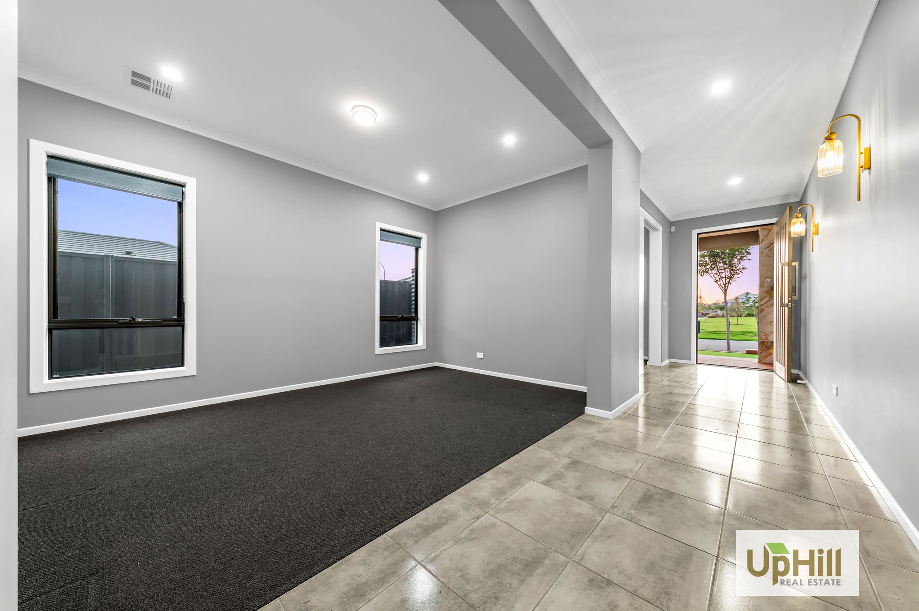 21 Shearjoy Loop, Clyde North - Thumbnail 4