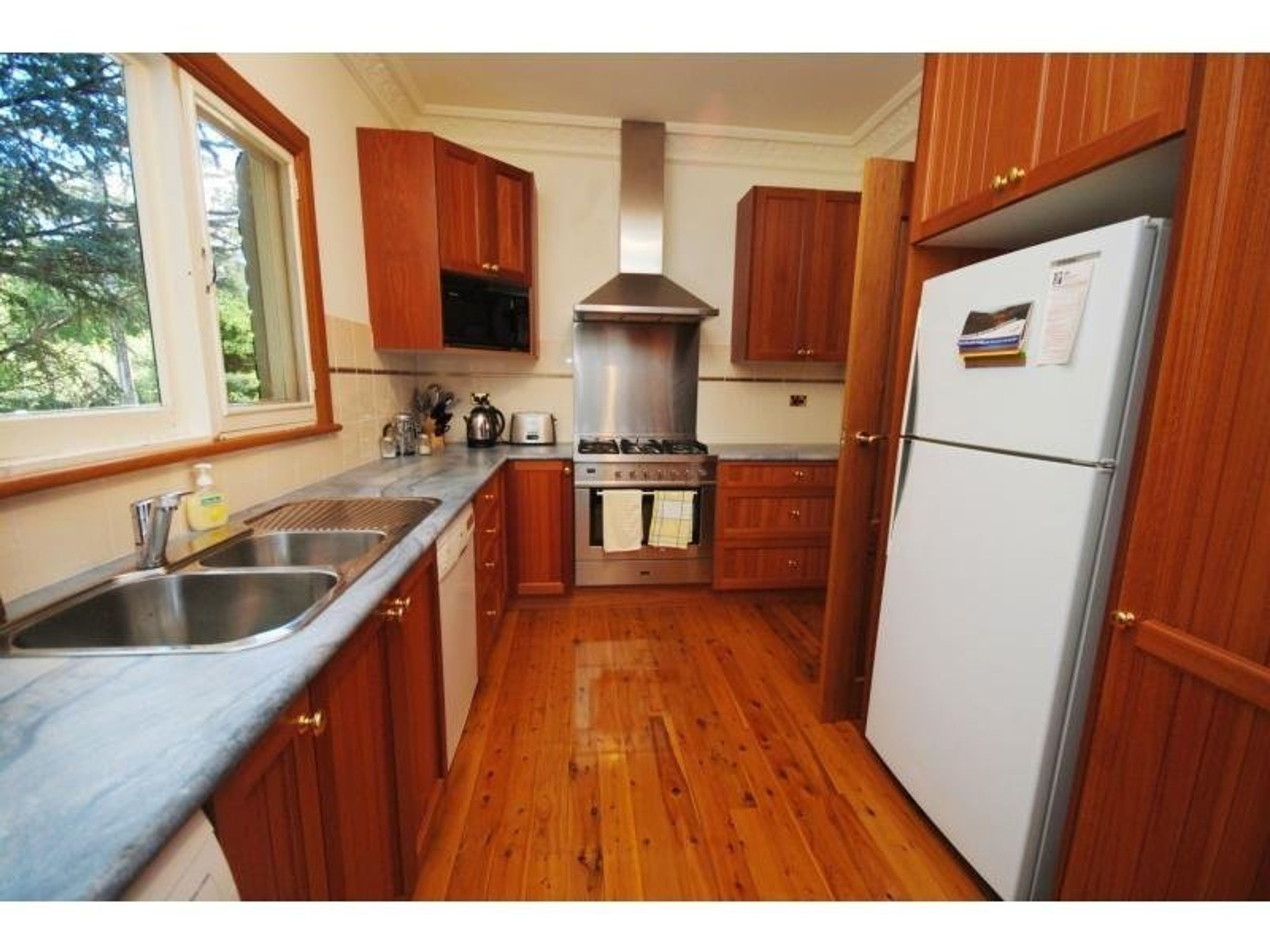 1 Blaxland Avenue, Leura - Thumbnail 3