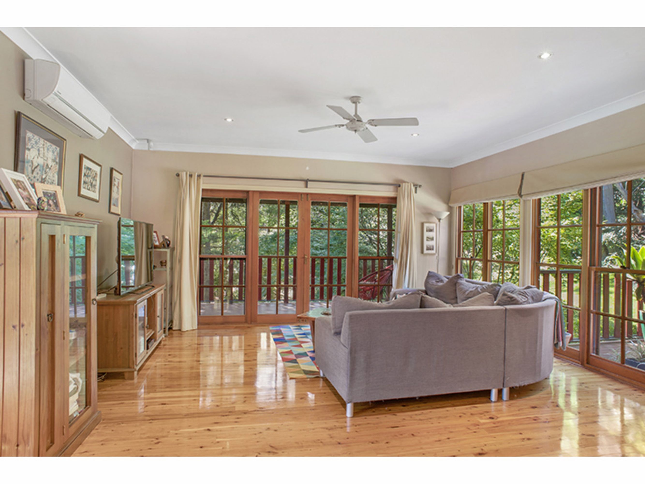6 Talbot Road, Hazelbrook - Thumbnail 2