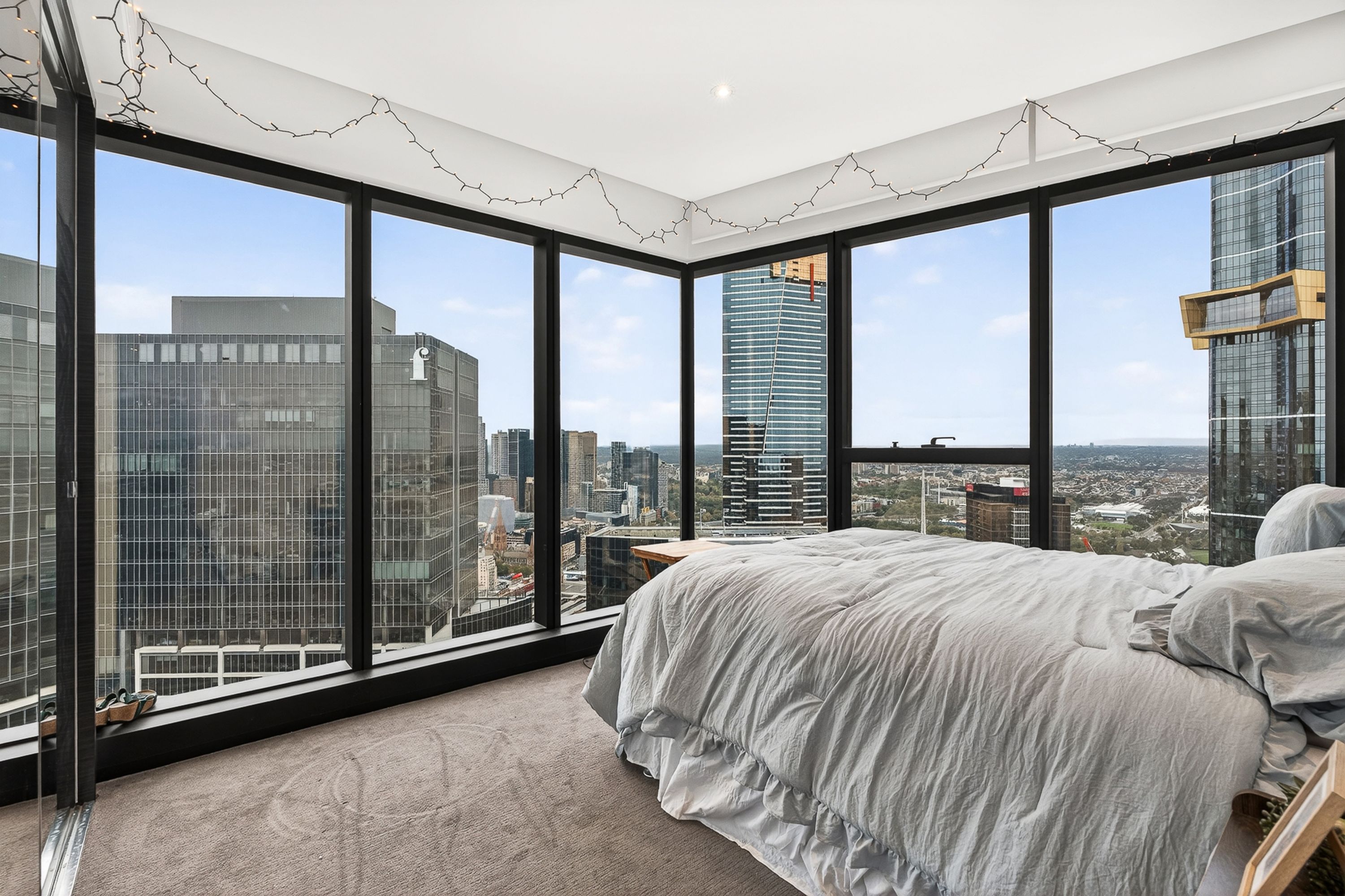 5310/35 Queens Bridge Street, Southbank, Southbank - Image 1