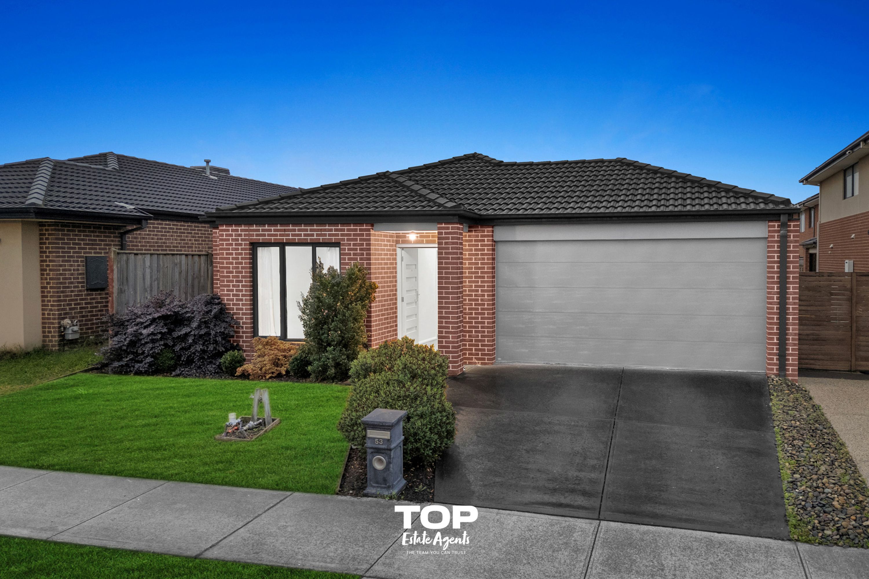53 Moxham Drive, Clyde North - Thumbnail 3