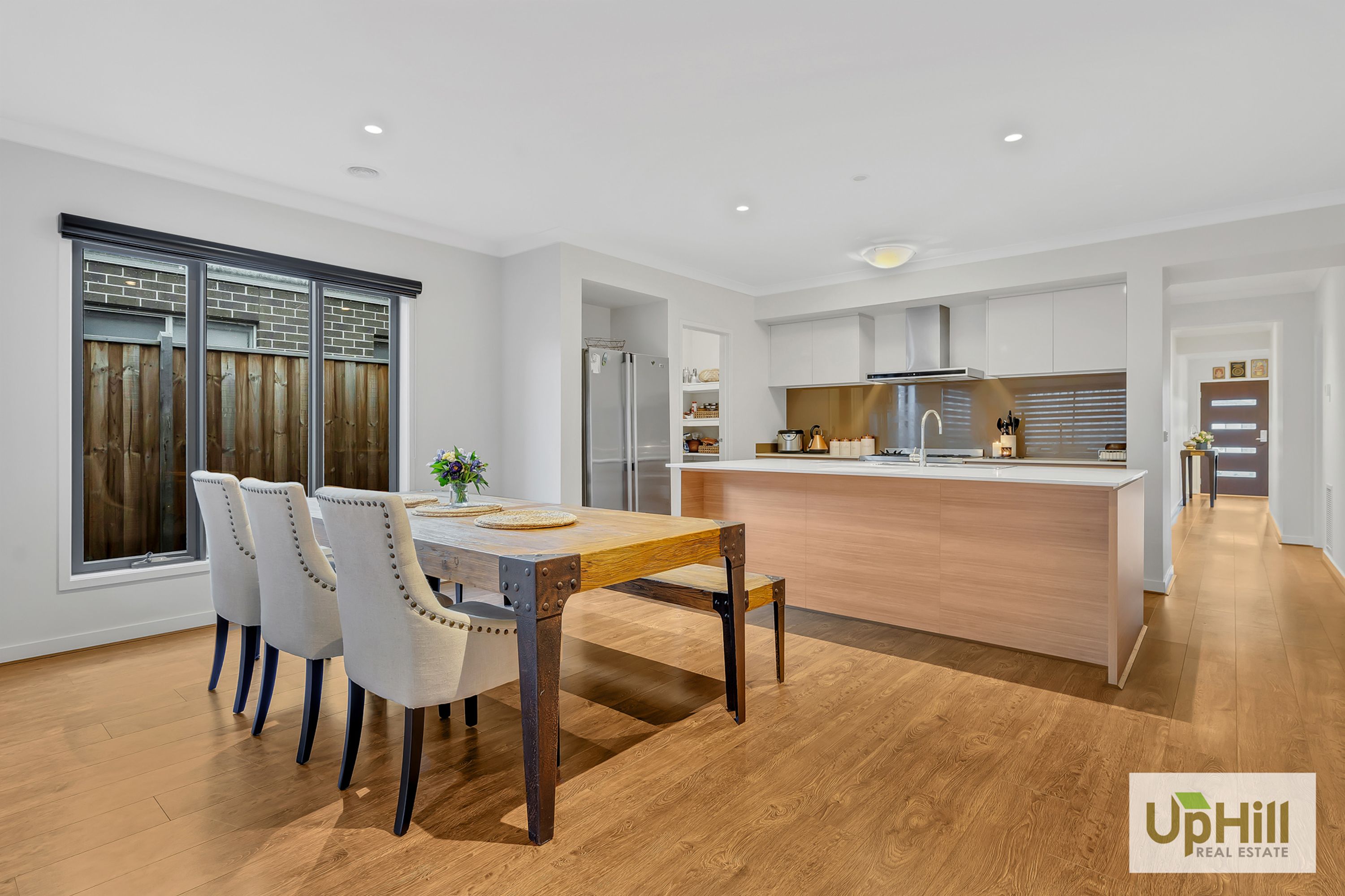 30 COMPTON WAY, Clyde North - Thumbnail 5