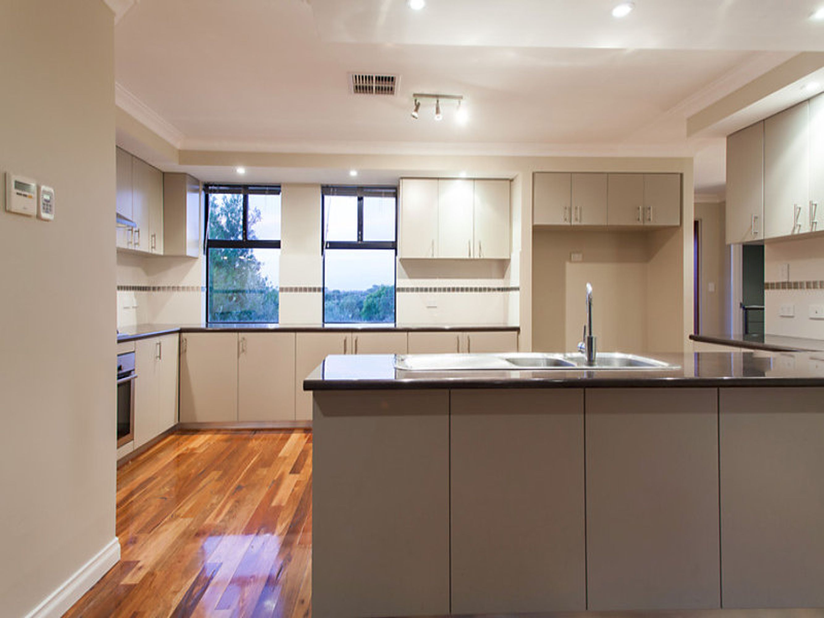 9B Charles Street, Karrinyup - Thumbnail 4