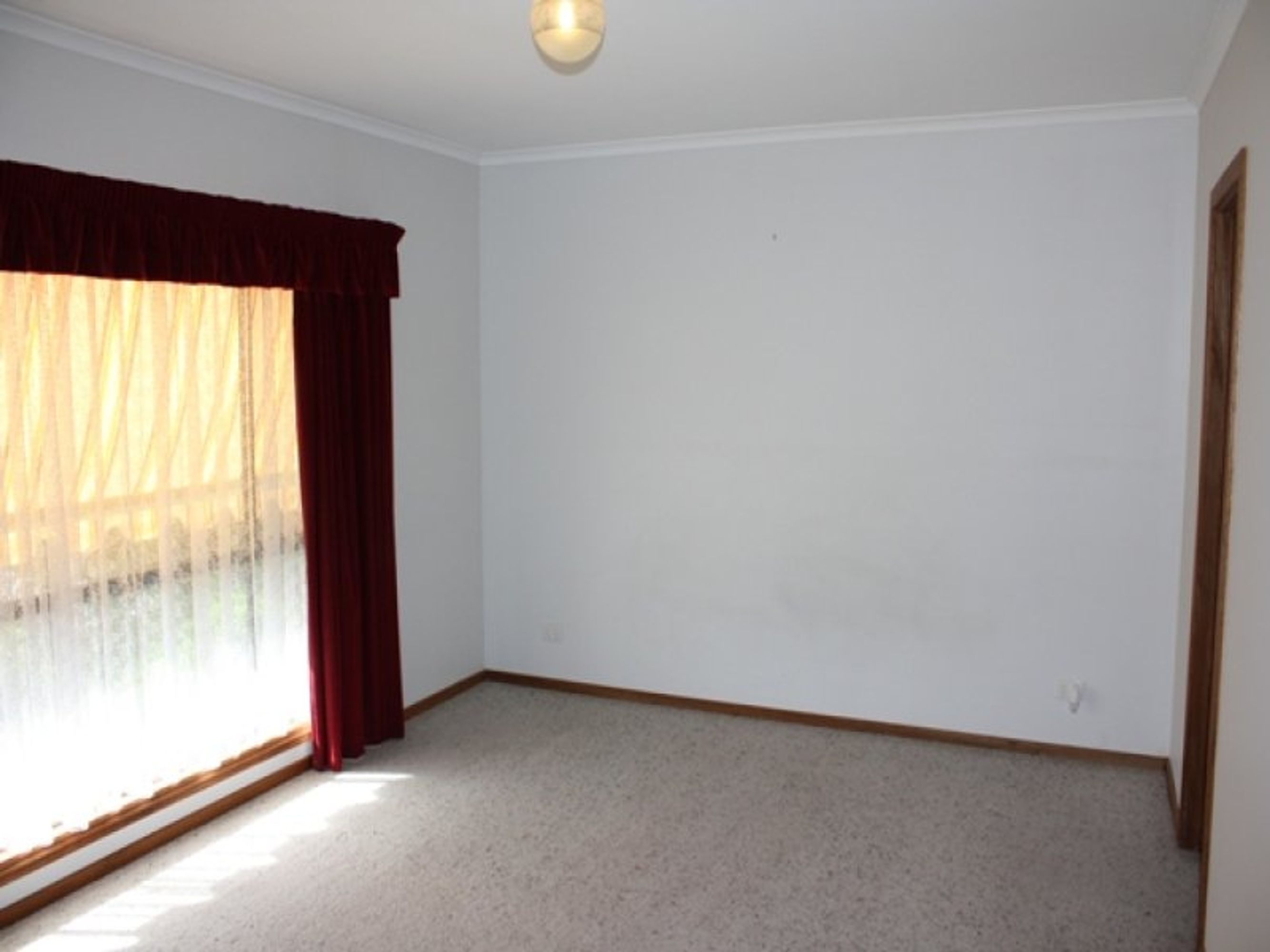 11 Florence Street, Horsham VIC 3400, Horsham - Thumbnail 2