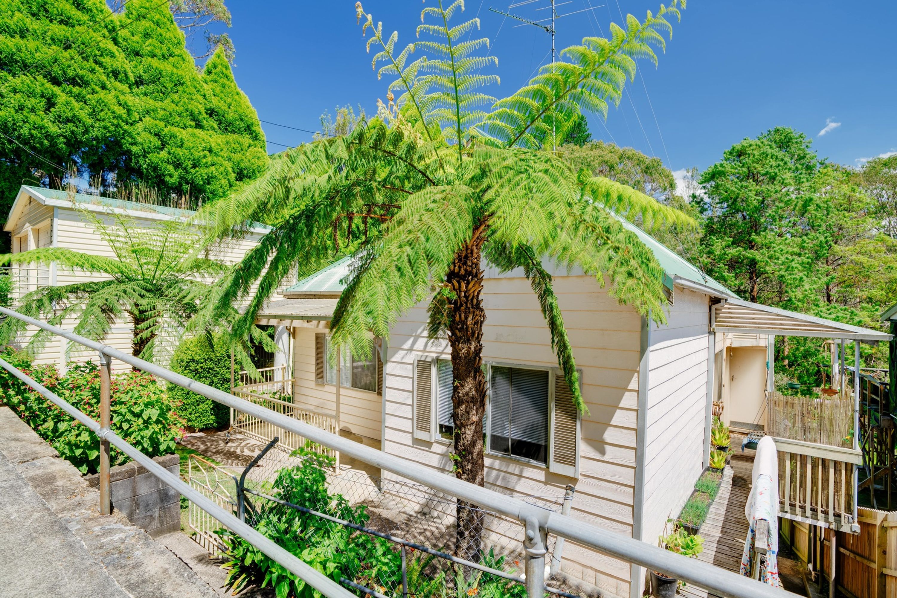 5 Freelander Avenue, Katoomba - Thumbnail 2