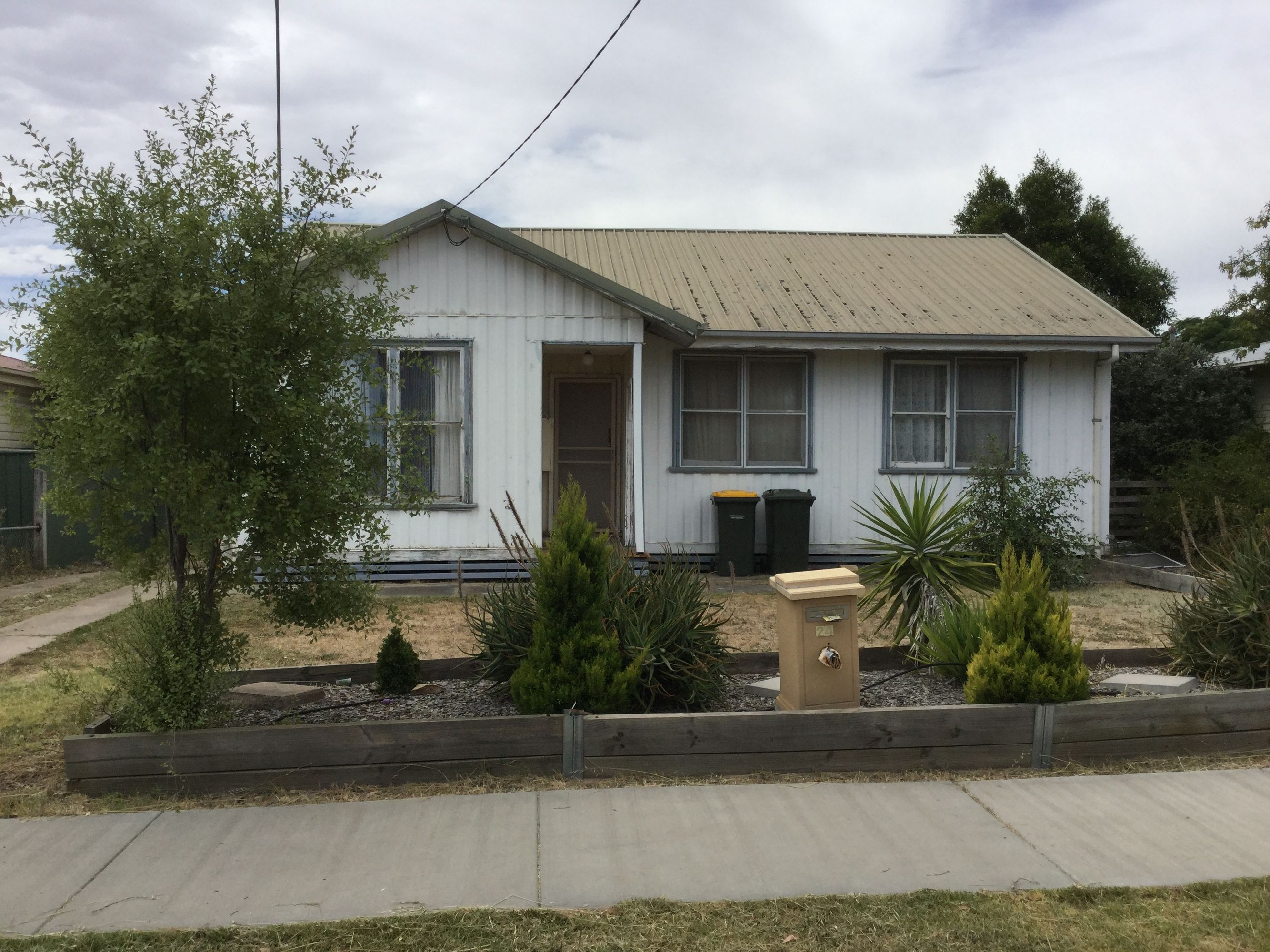 24 Philip Street, Horsham VIC 3400