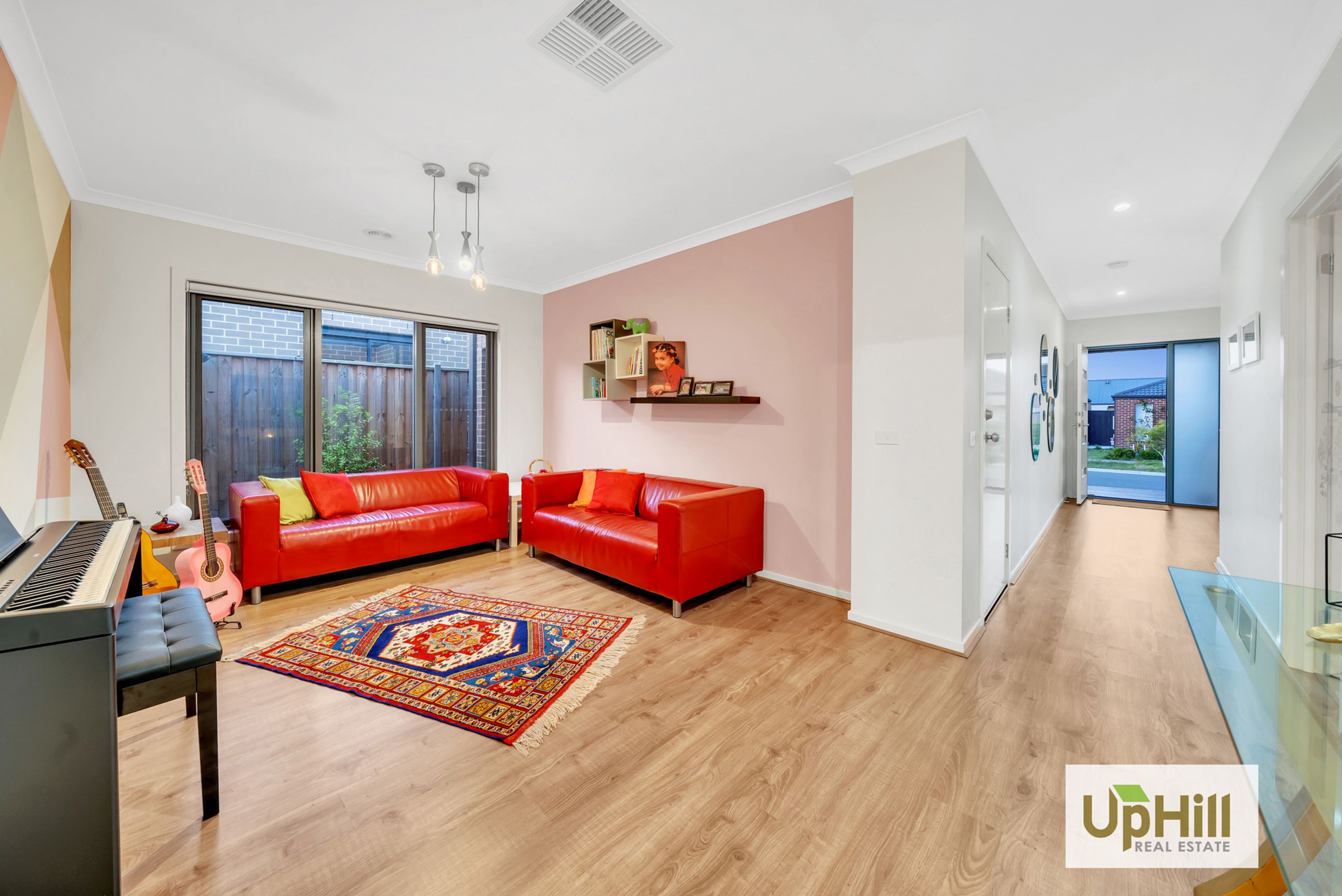 36 COMPTON WAY, Clyde North - Thumbnail 4