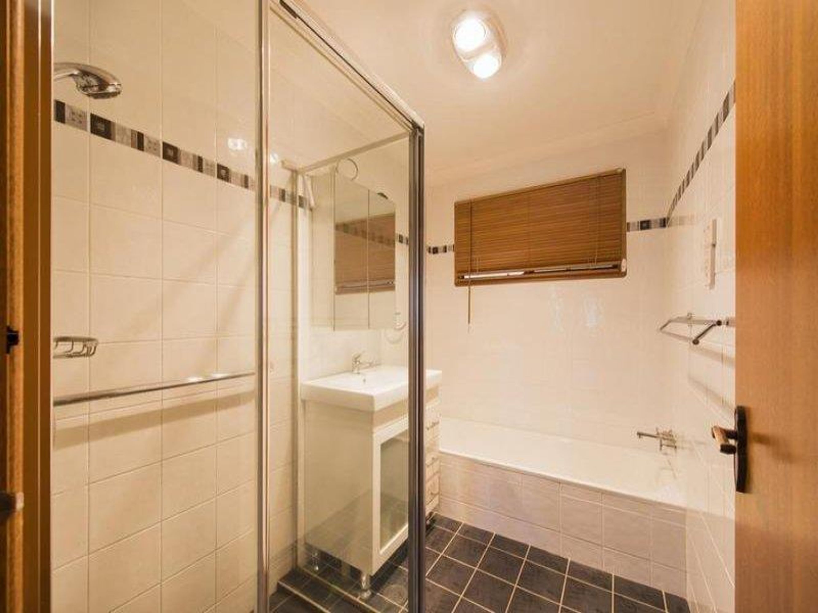 6 Mossberry Avenue, Junction Hill - Thumbnail 6