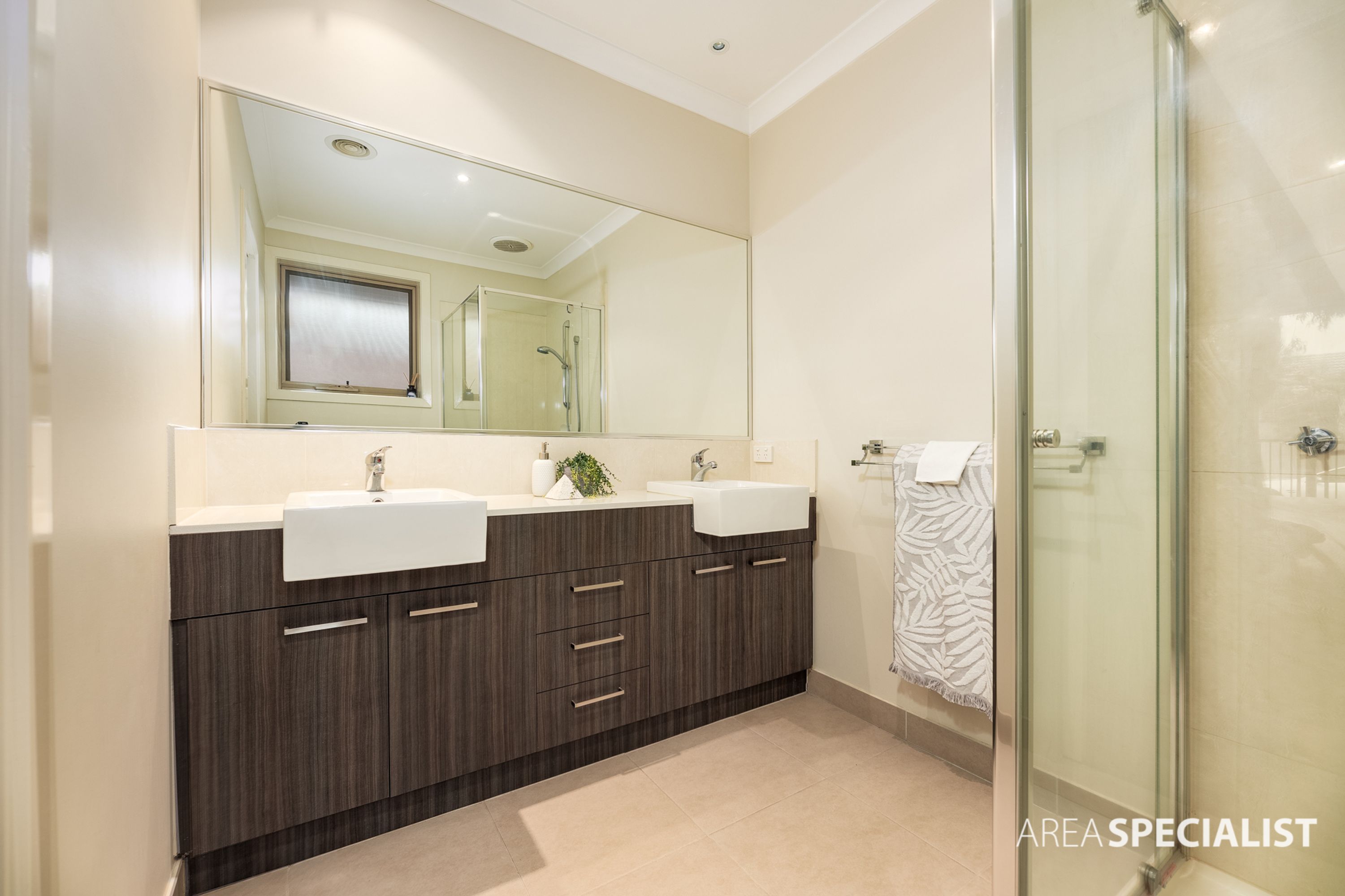 22 West Highland Drive, Burnside Heights VIC 3023, Burnside Heights - Thumbnail 5