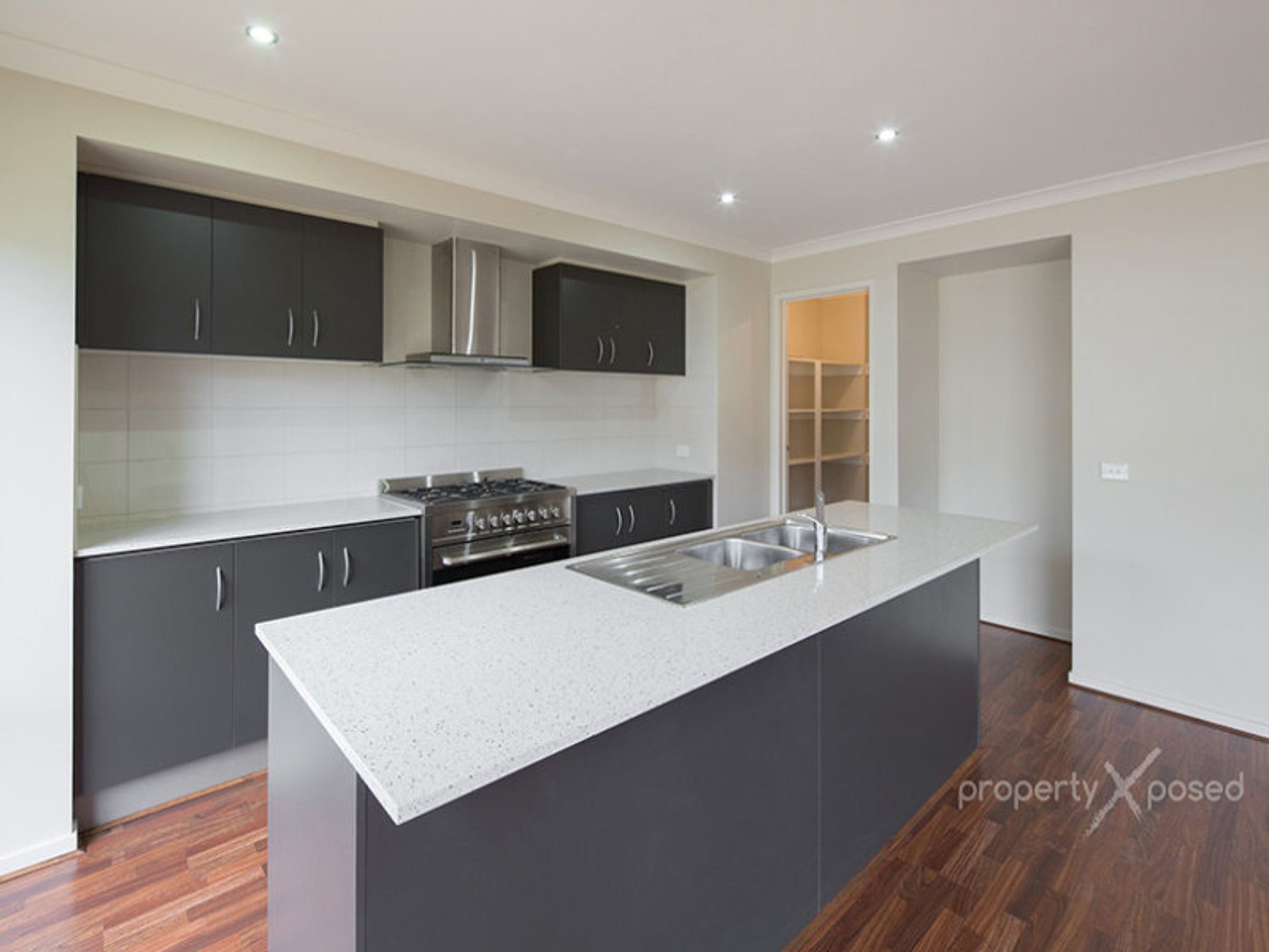 8 Wattlewood Place, Carrum Downs - Thumbnail 4