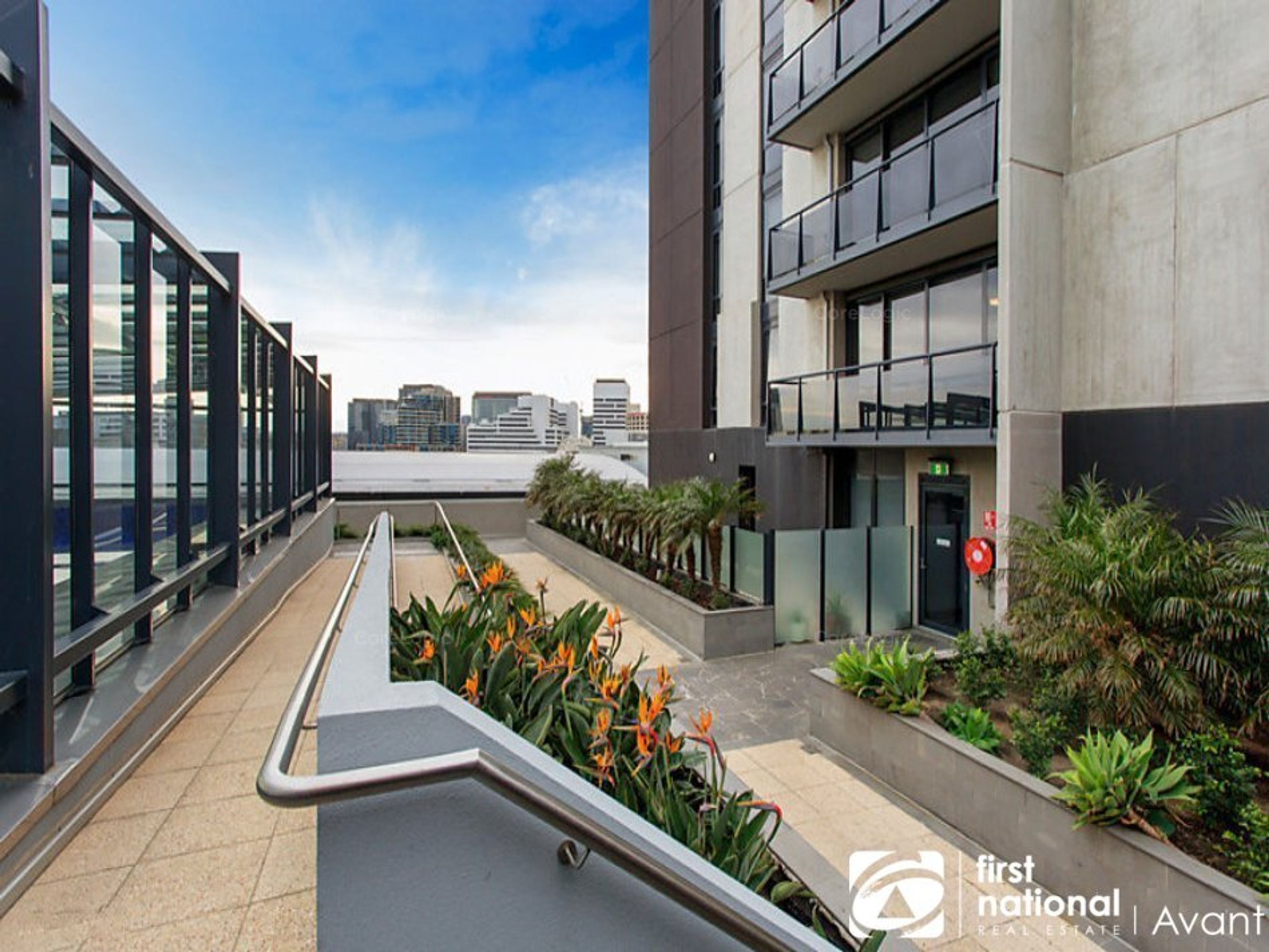 908/63 Whiteman Street