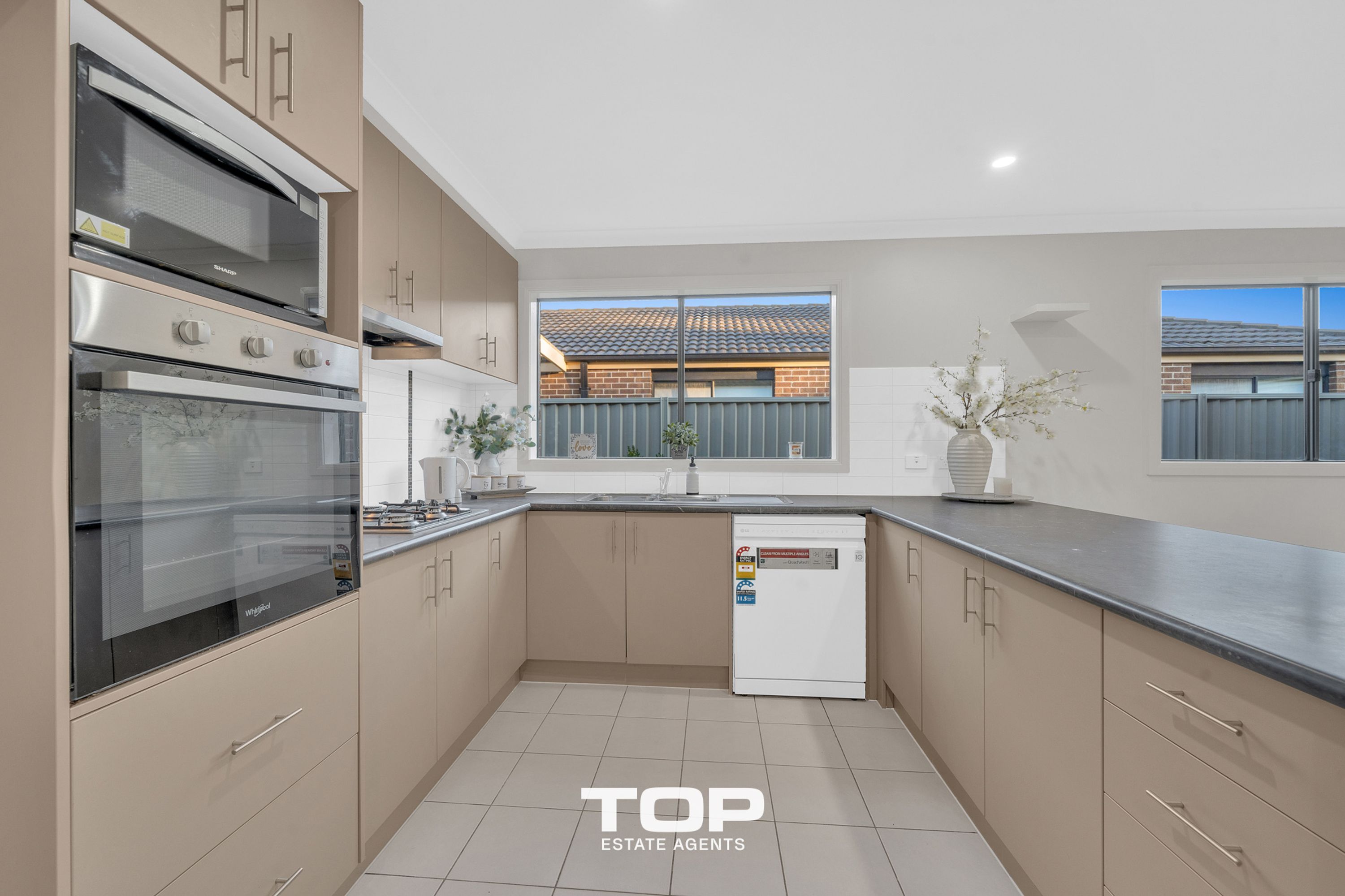 67 Broad Oak Drive, Cranbourne East - Thumbnail 5