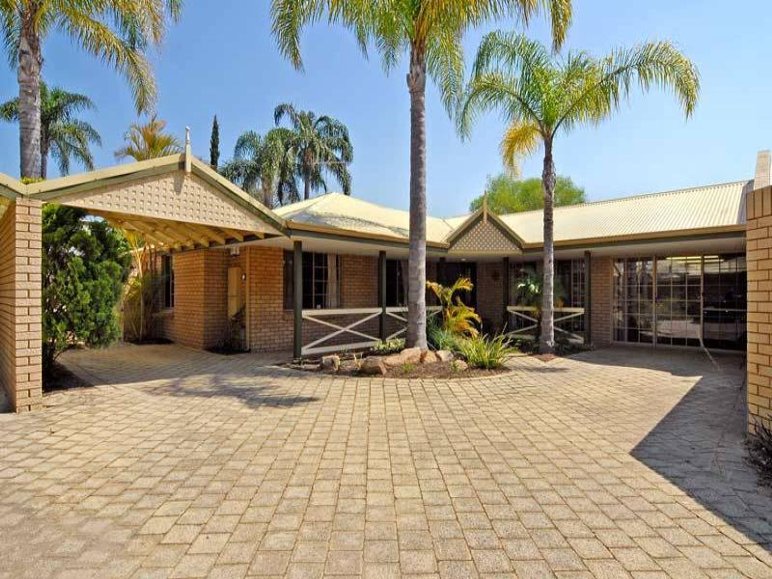14A Lilian Ave, Applecross - Thumbnail 2
