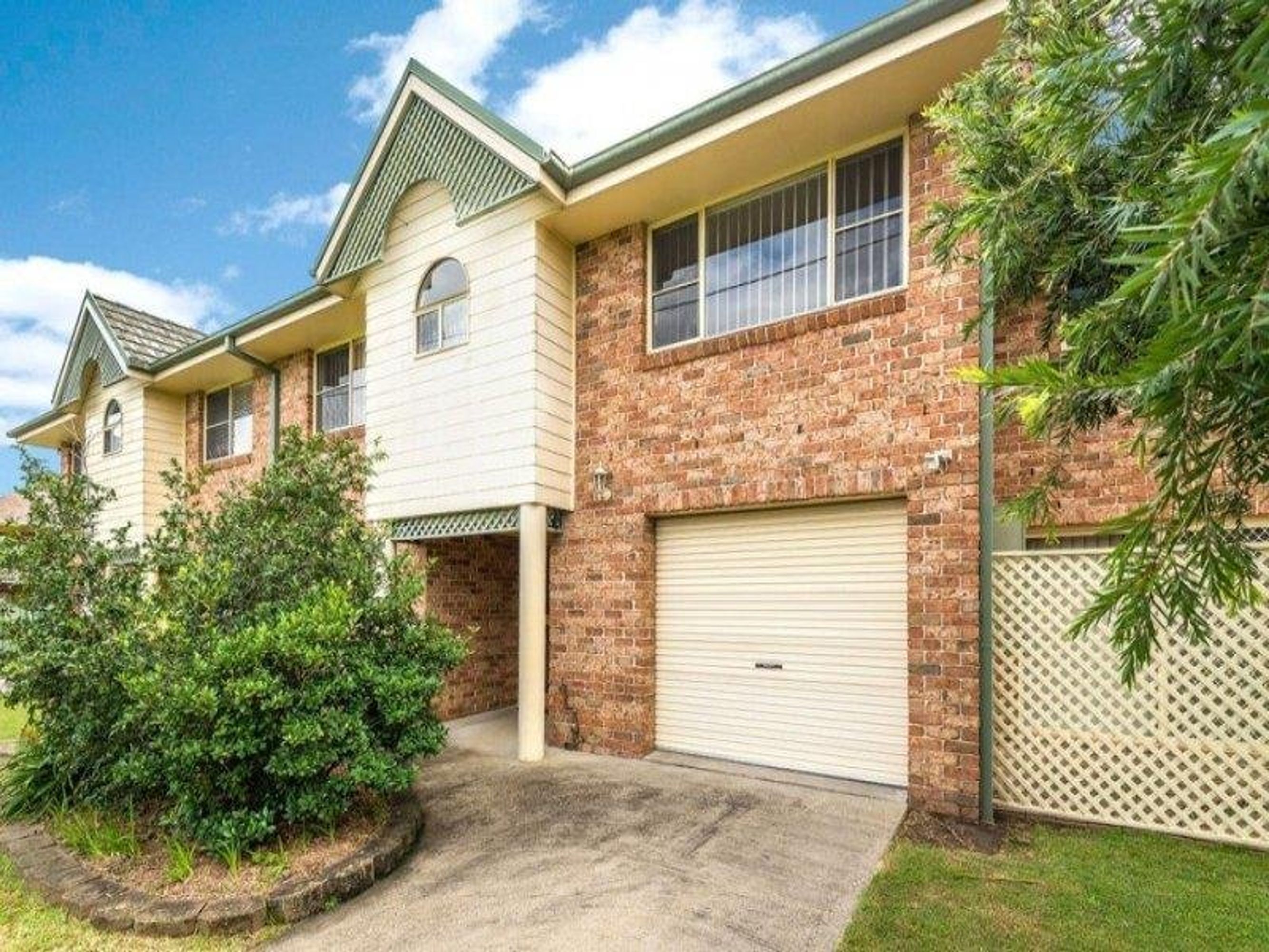 2/2/1 Knotts Close, Grafton - Image 1