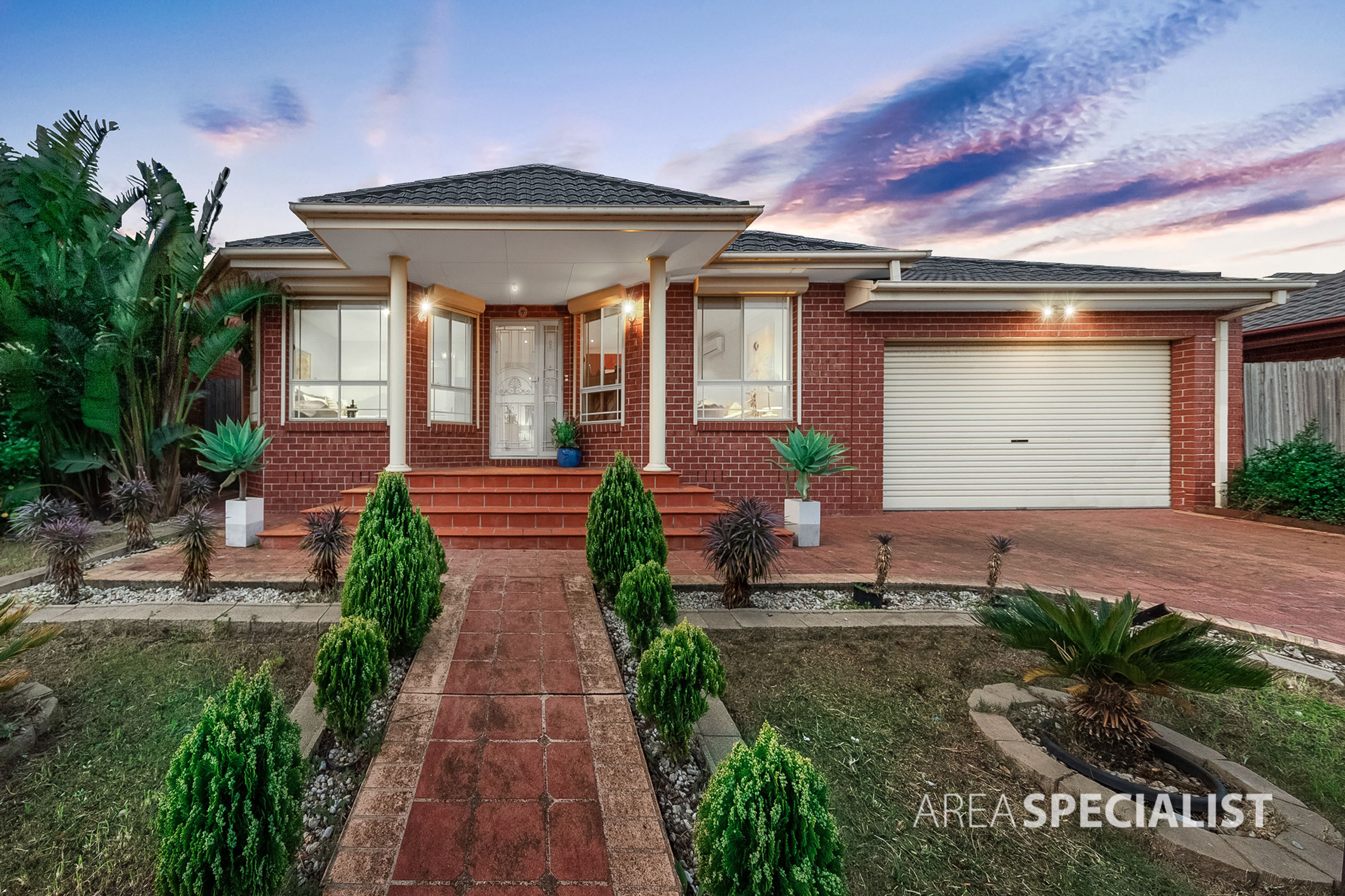 22 Moorland Road, Cairnlea VIC 3023, Cairnlea - Thumbnail 2