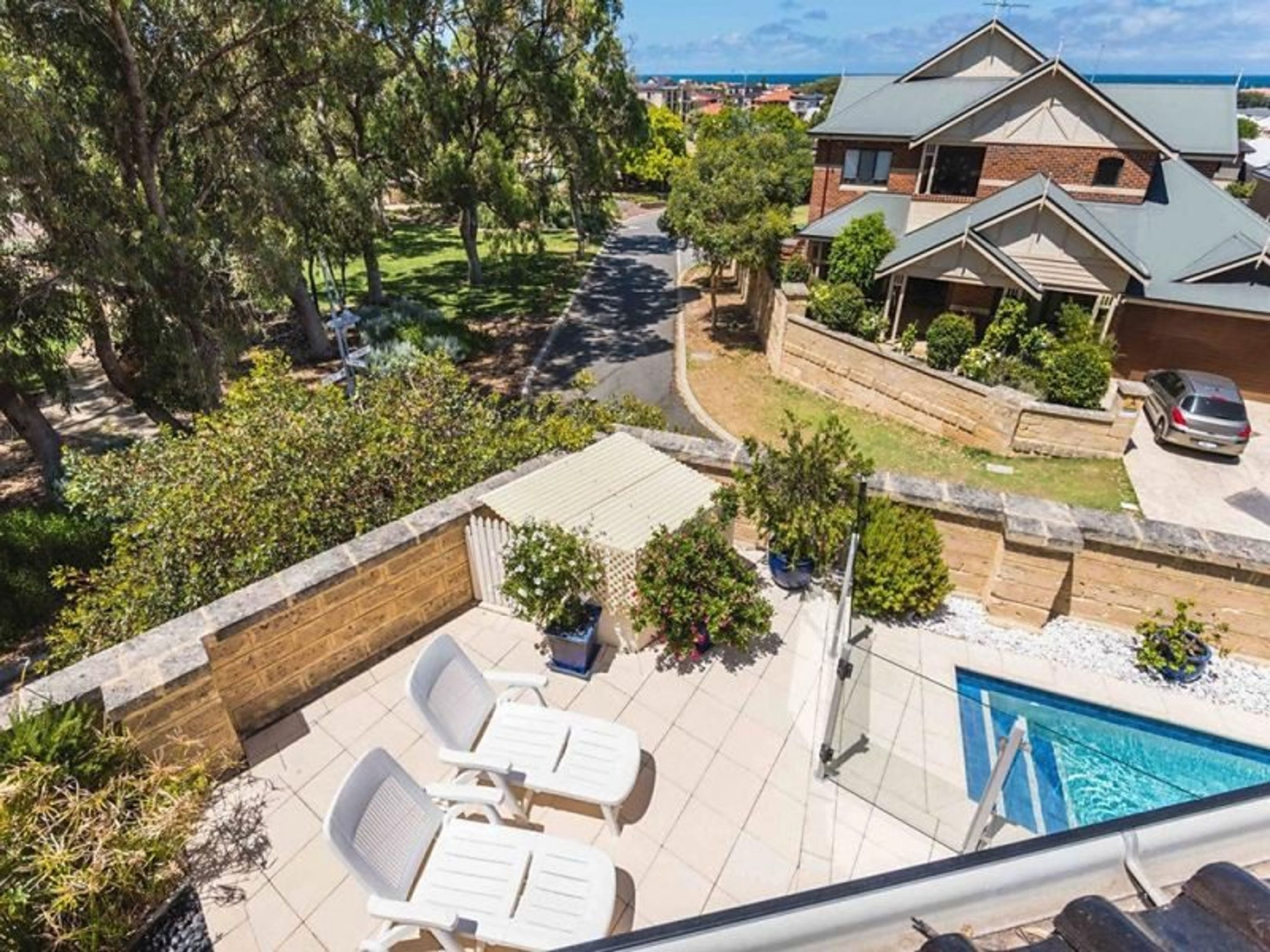 47 The Corniche, Hillarys - Thumbnail 3