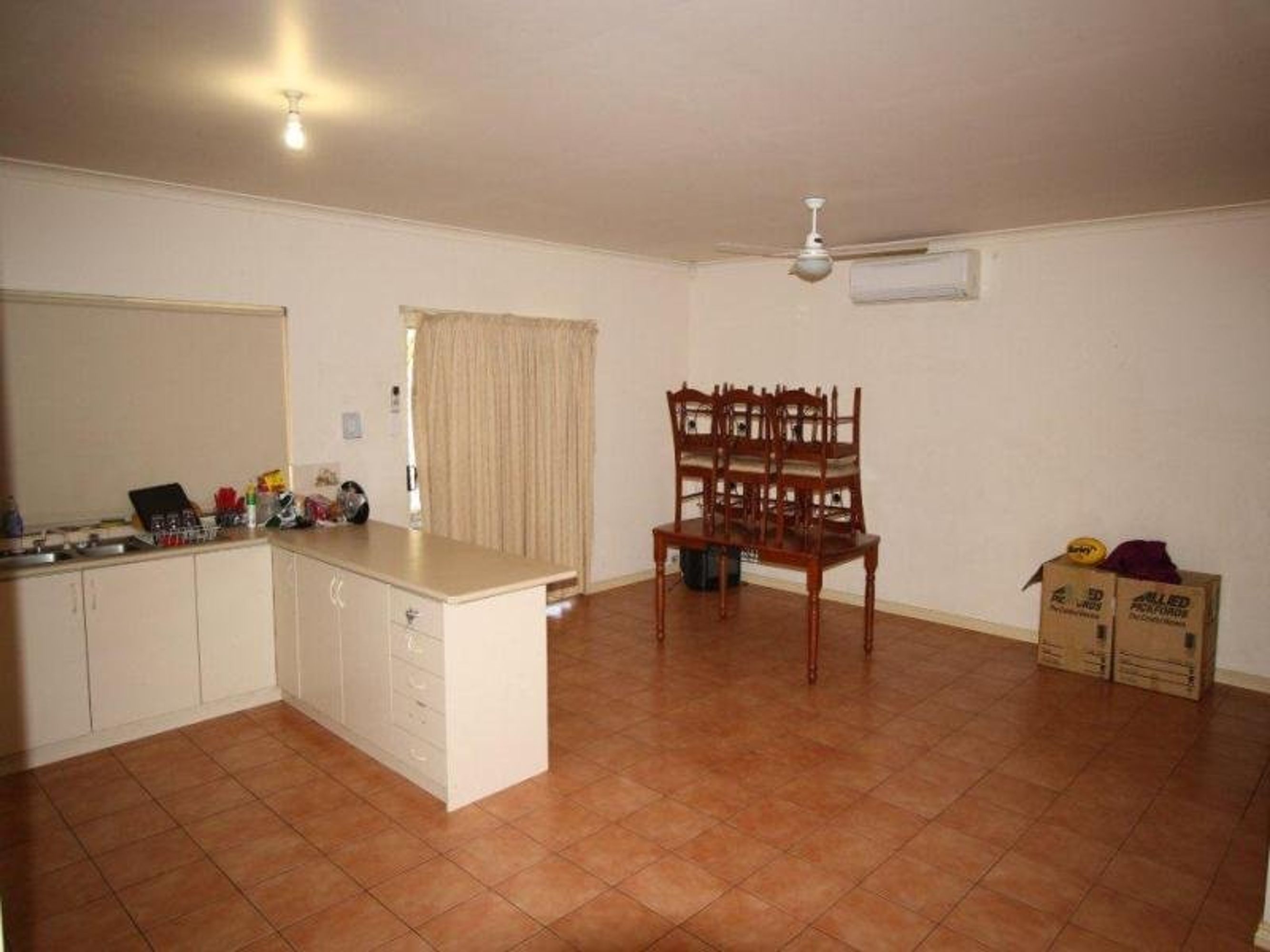 27E Koombana Avenue, South Hedland, South Hedland - Thumbnail 6
