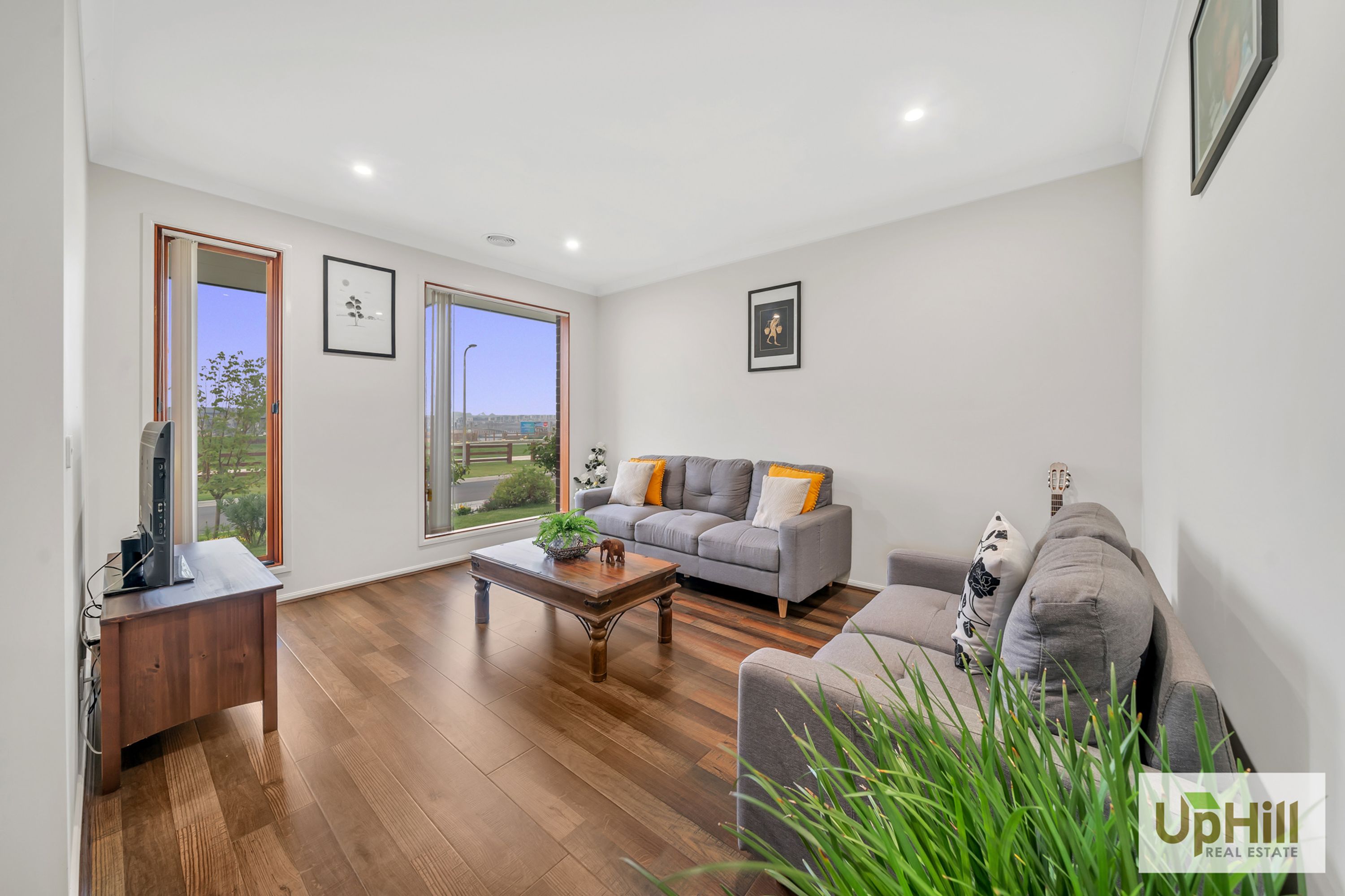 14 LANCELOT AVENUE, Clyde - Thumbnail 3