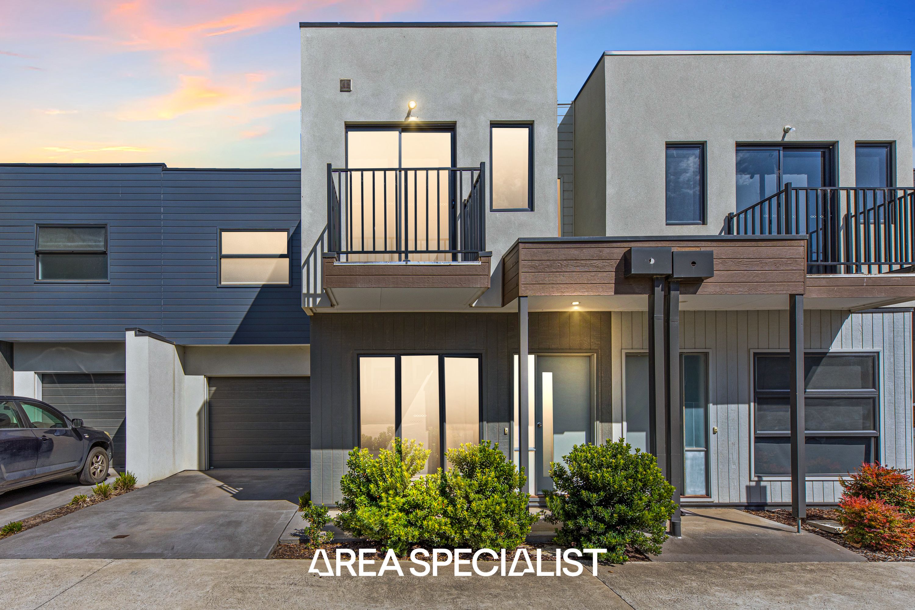 3 Cassius Circuit, Cranbourne North - Thumbnail 2