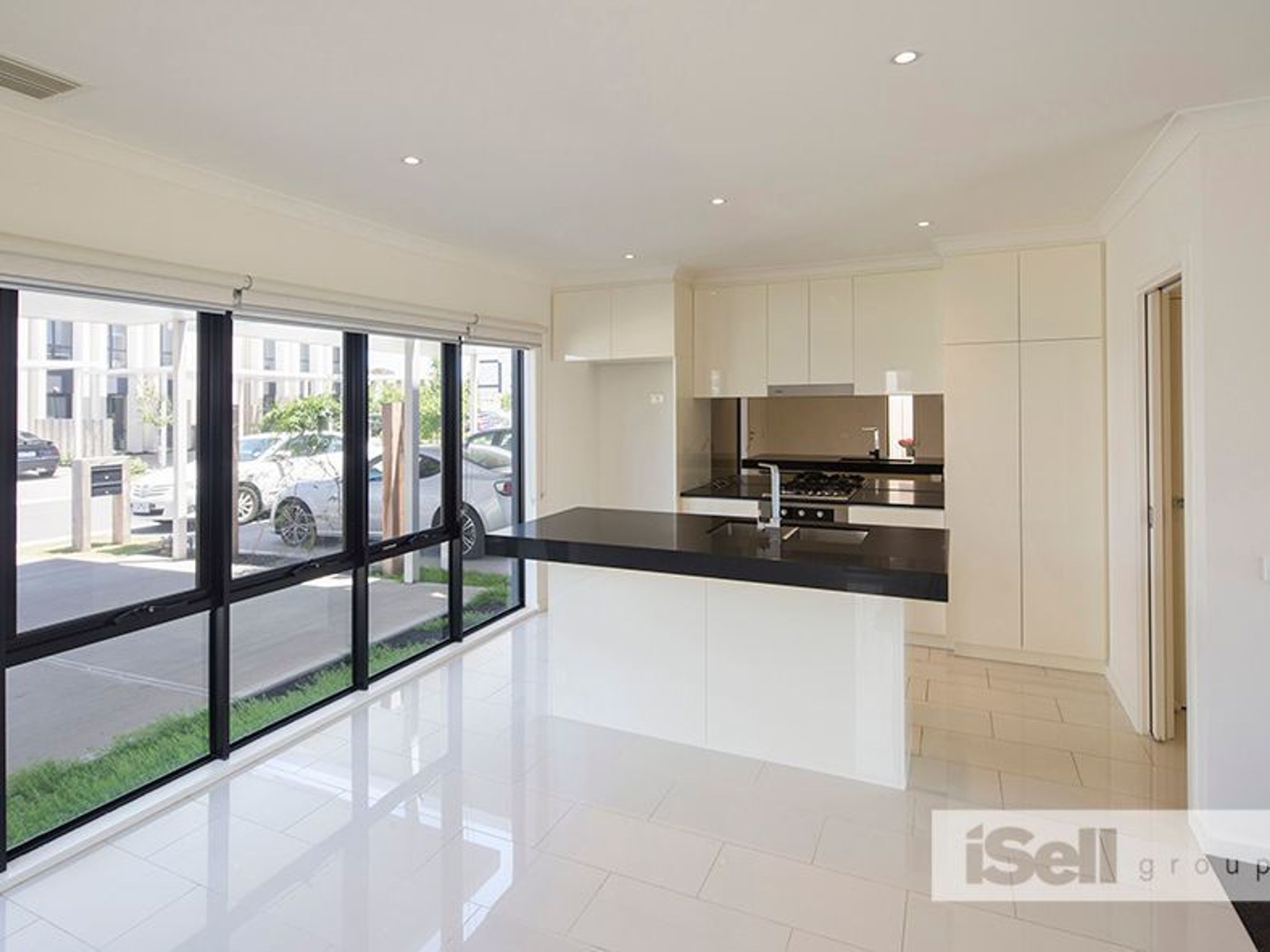 15 Orana Way, Springvale - Thumbnail 3