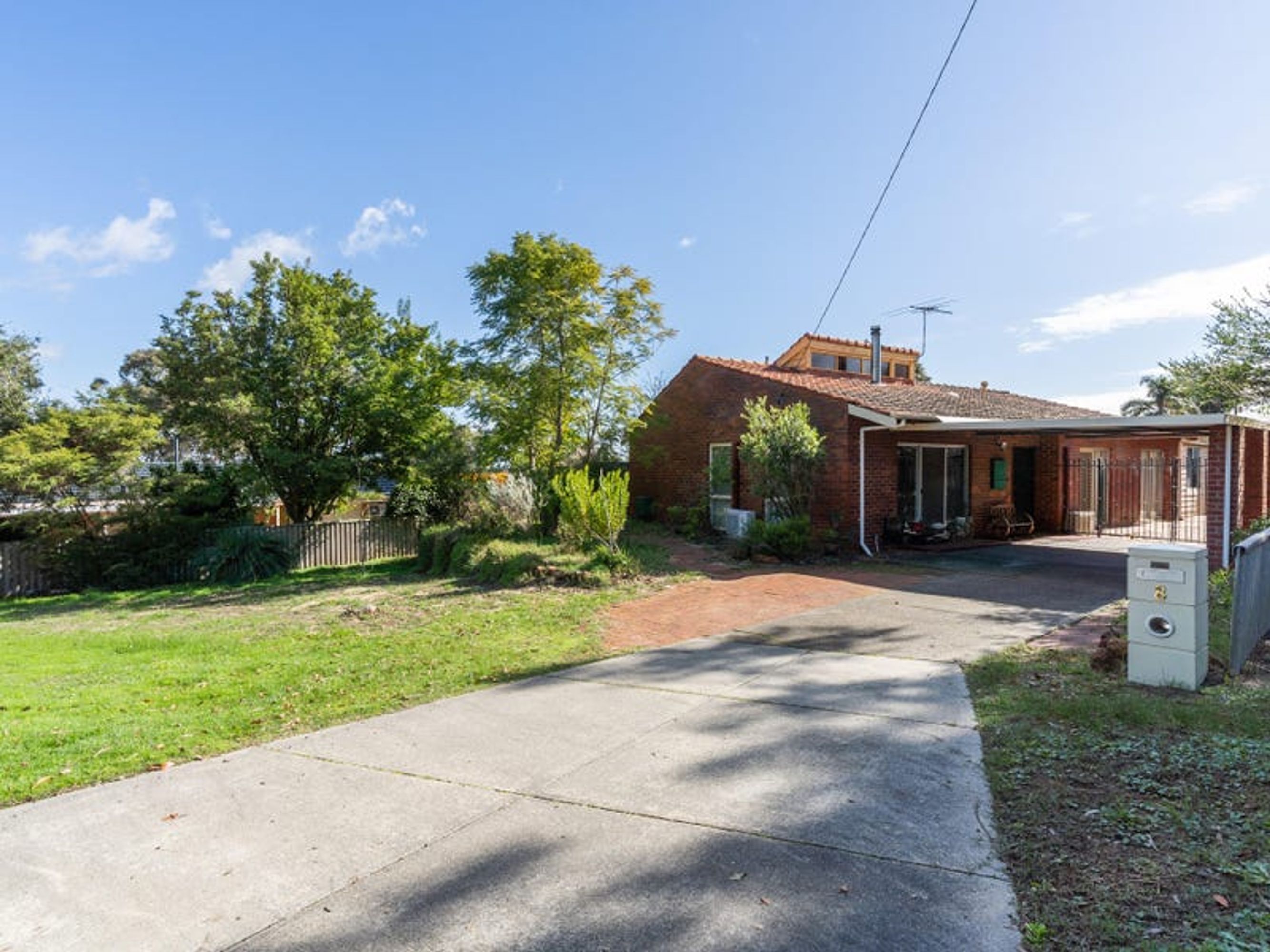 8 Arnel Street