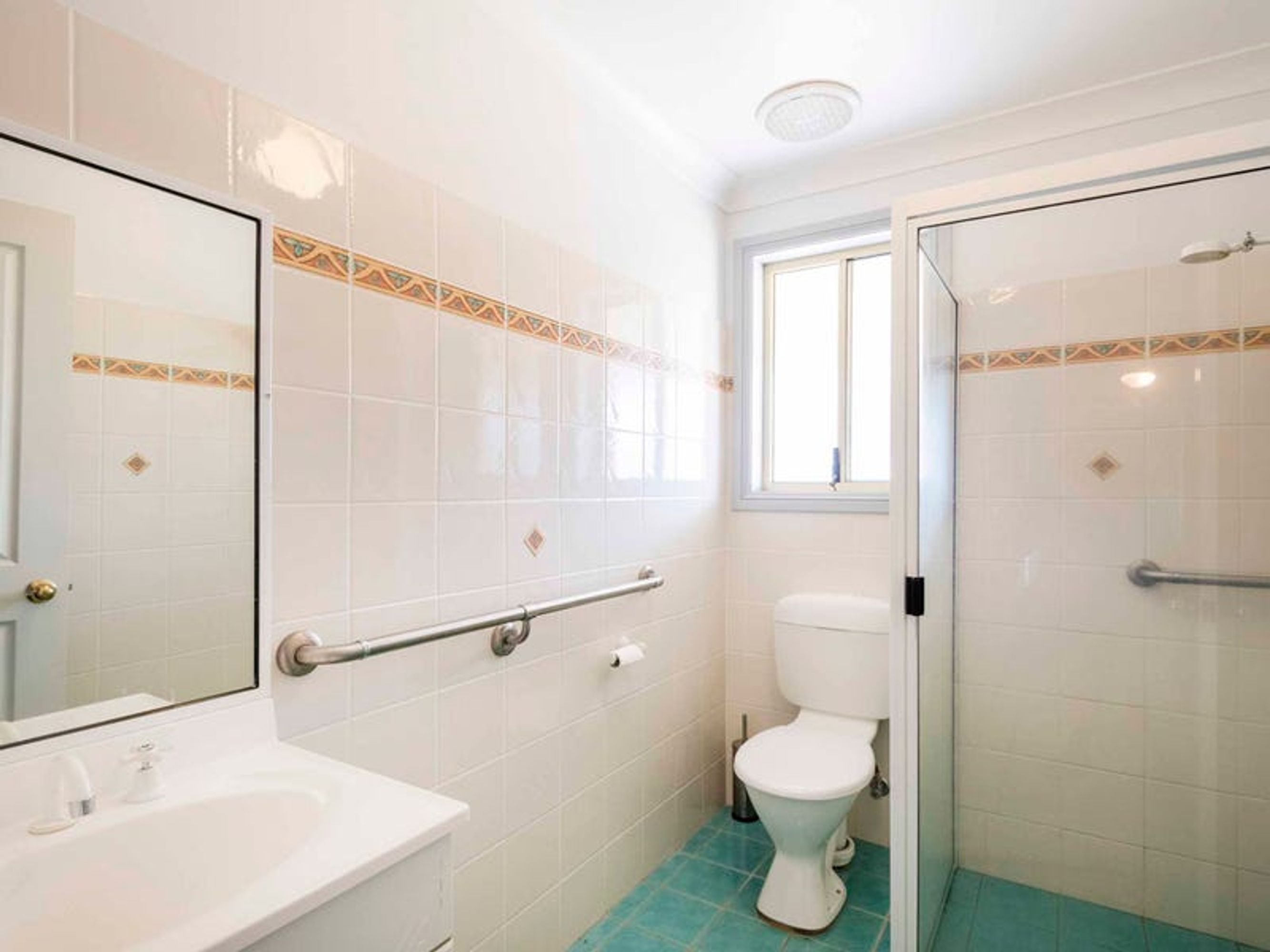 2 Macelland Place, Elland - Thumbnail 8
