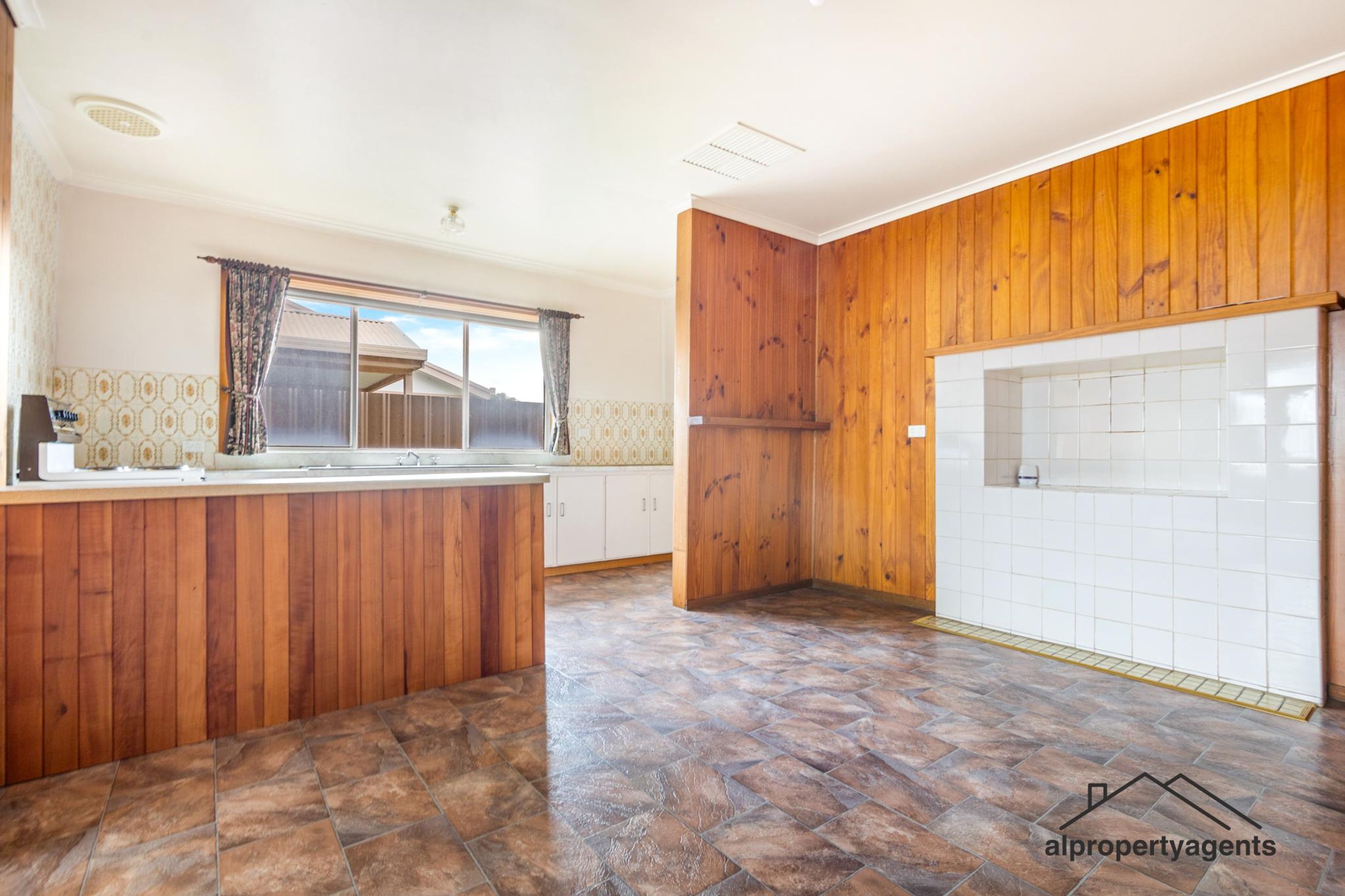 19 Anderson Street, Horsham VIC 3400, Horsham - Thumbnail 3