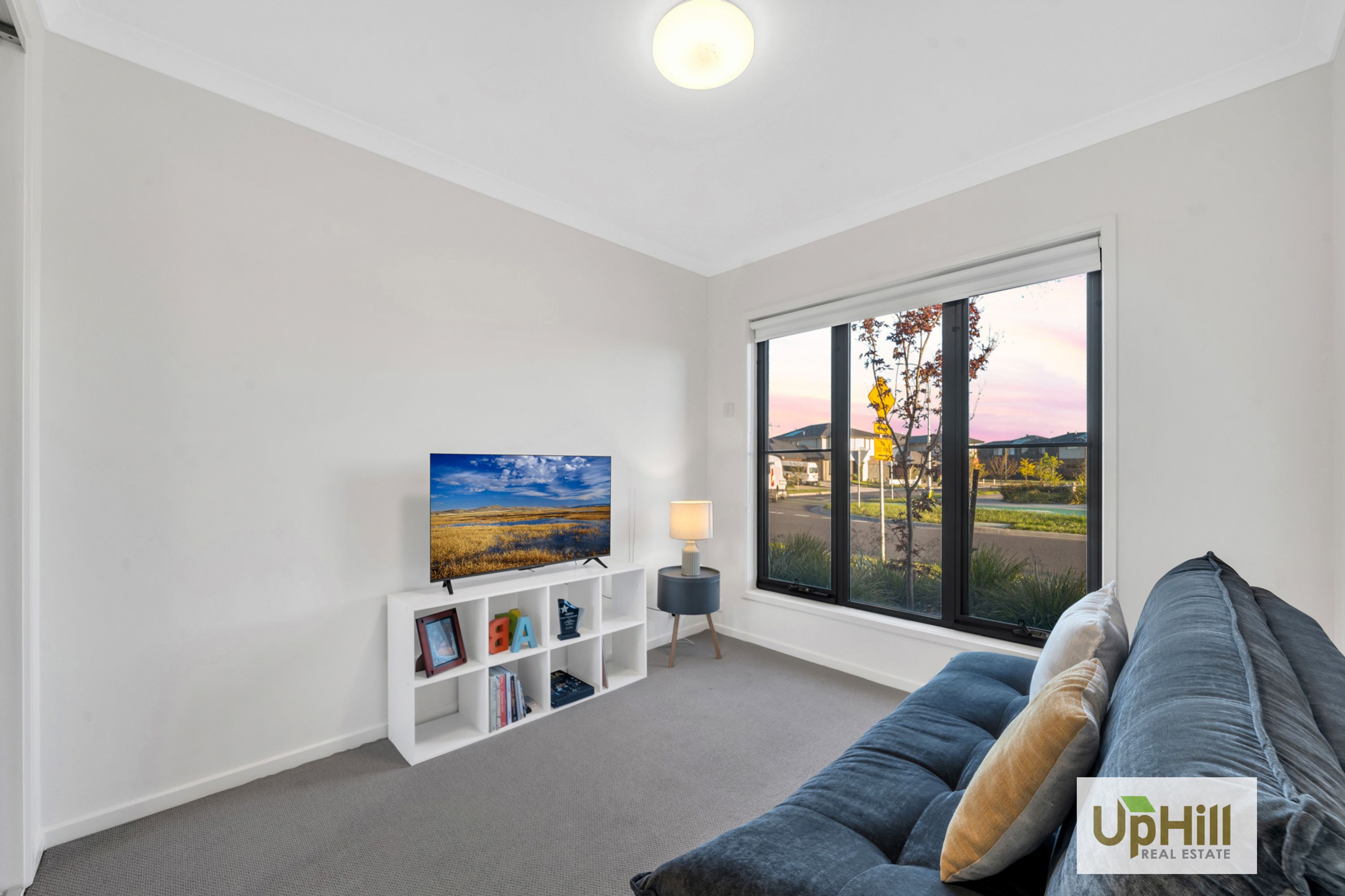 37 Parkrise Boulevard, Clyde North - Thumbnail 2