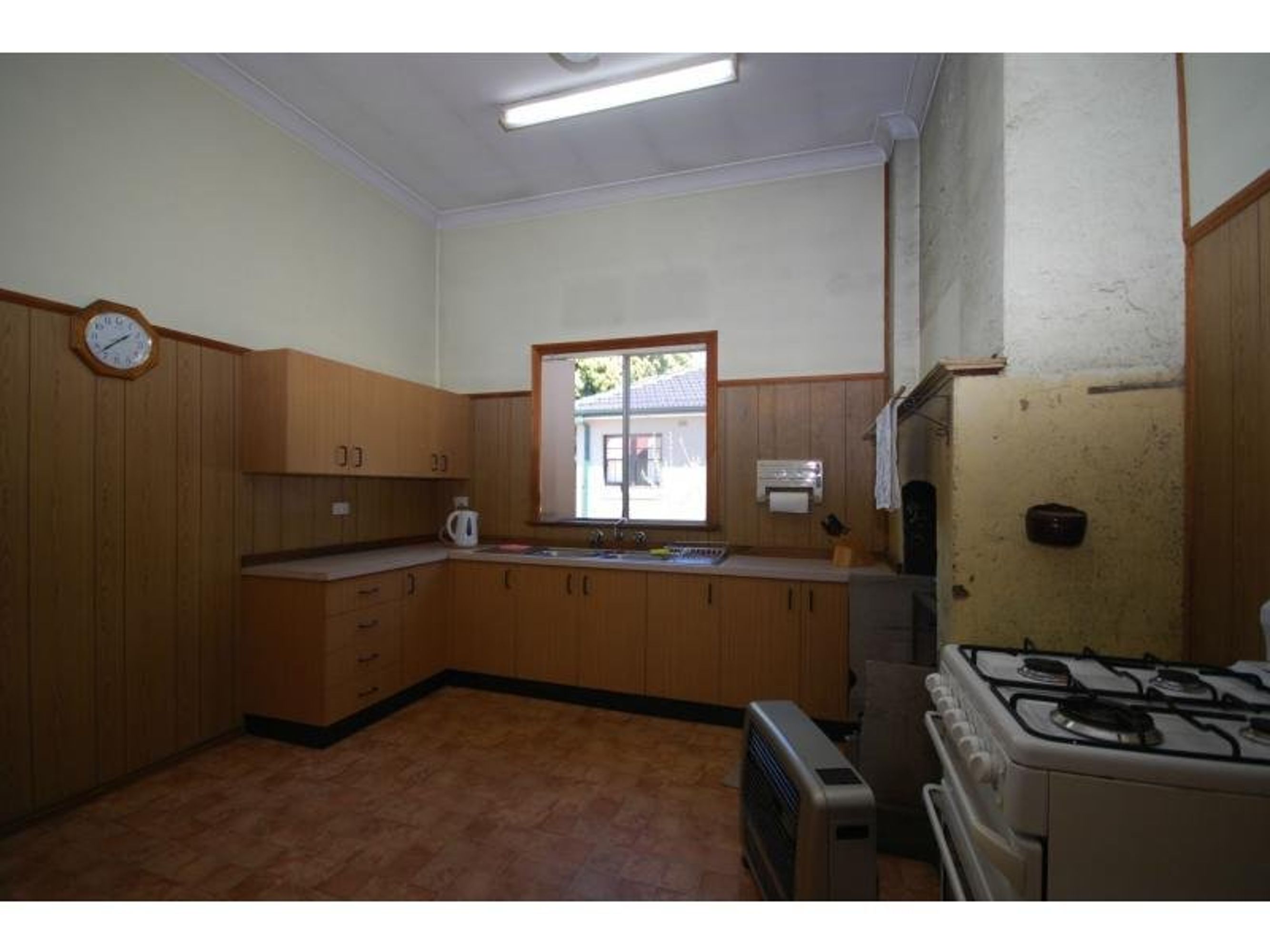 33 Carrington Avenue, Katoomba - Thumbnail 2