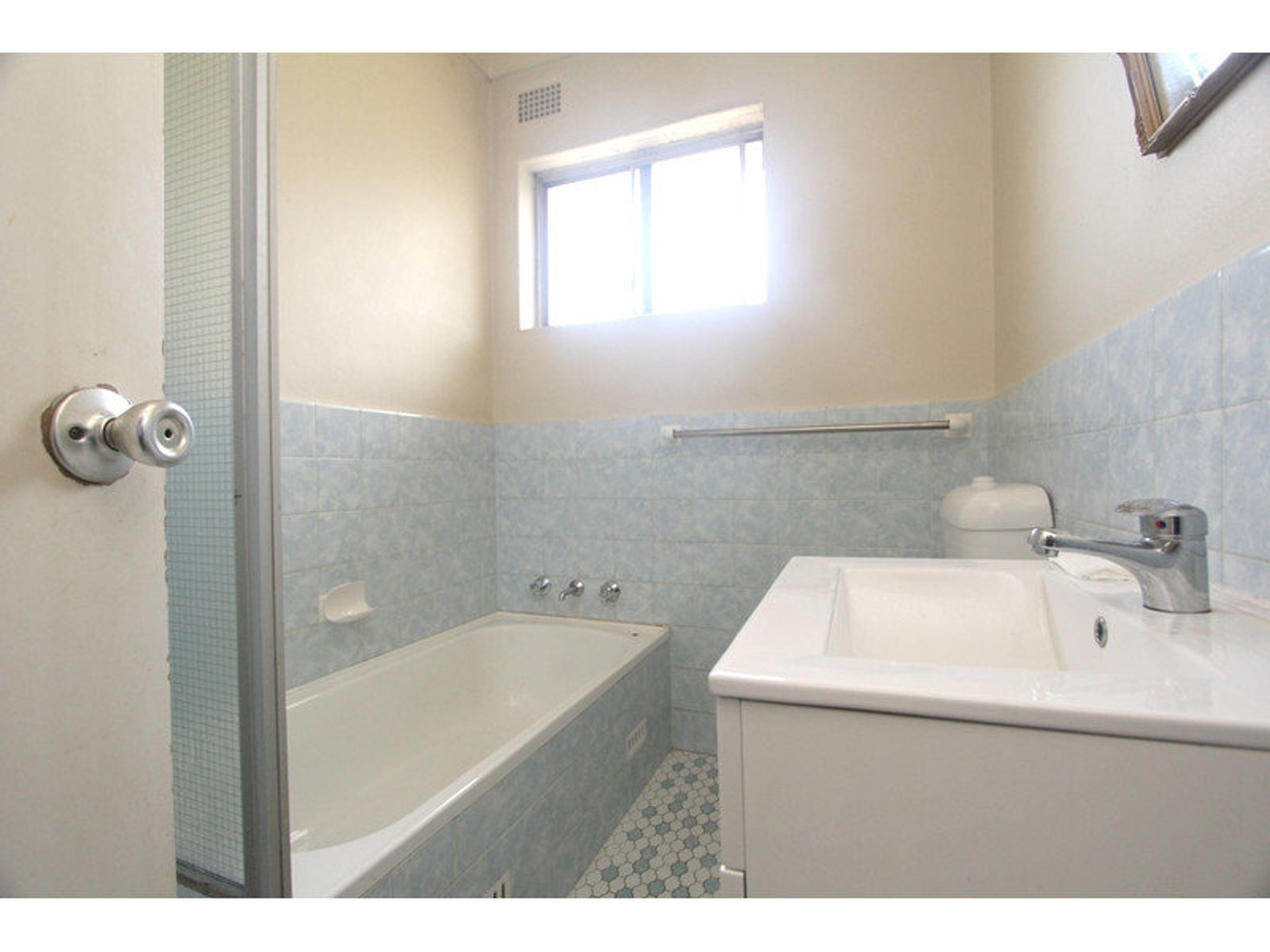 14/50-52 Queen Victoria Street, Bexley, Bexley - Thumbnail 6