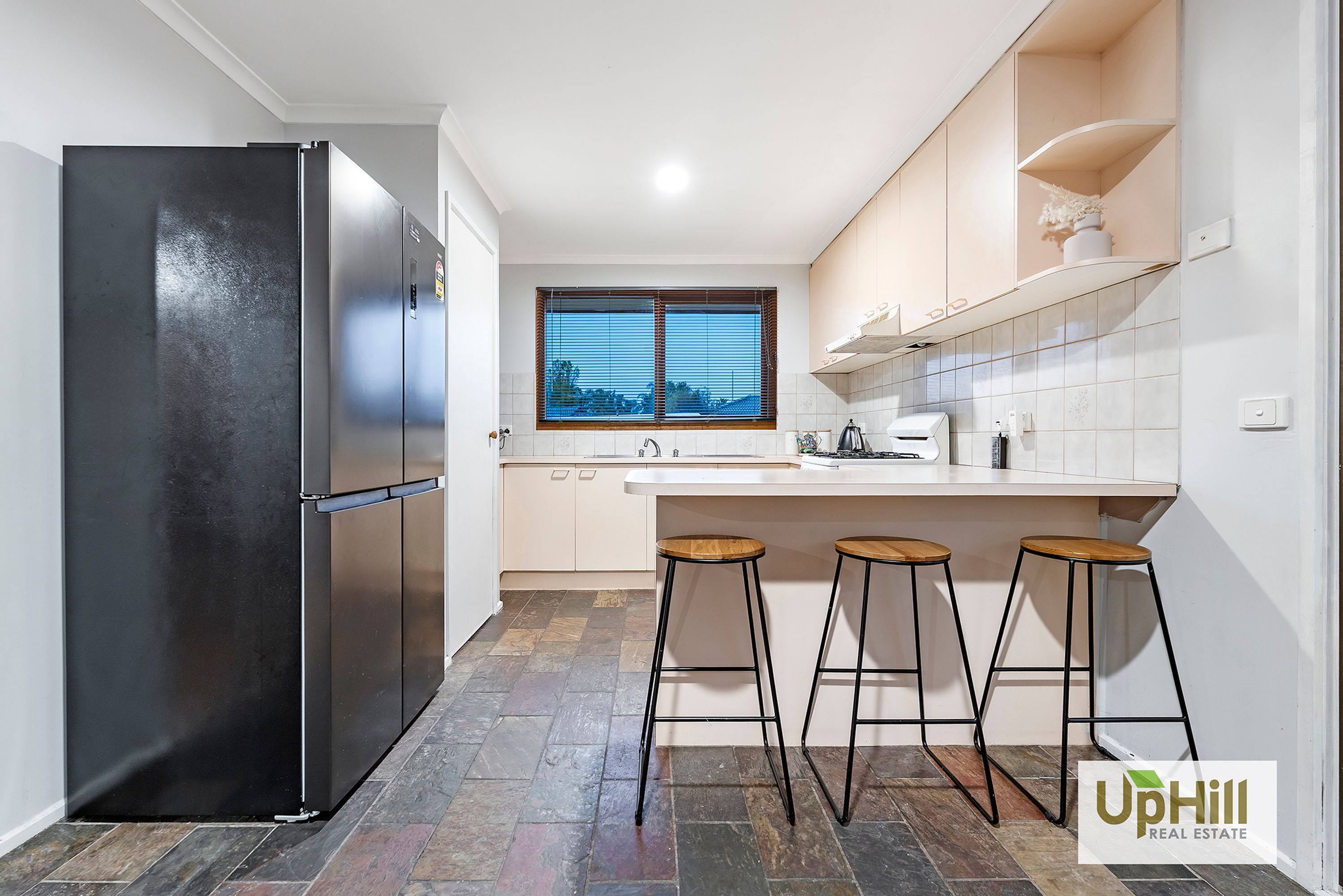 52 TOIRRAM CRESCENT, Cranbourne - Thumbnail 7