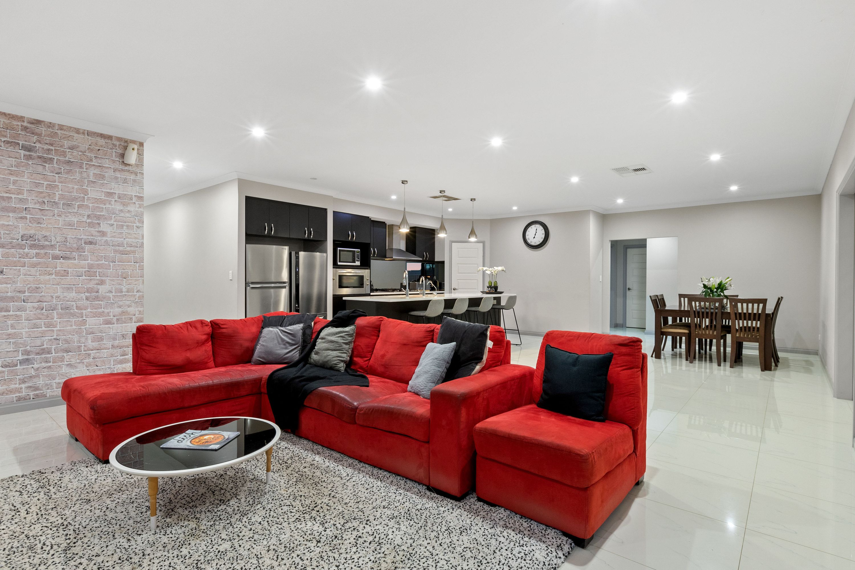 13 Kirk Close, Lake Coogee - Thumbnail 5