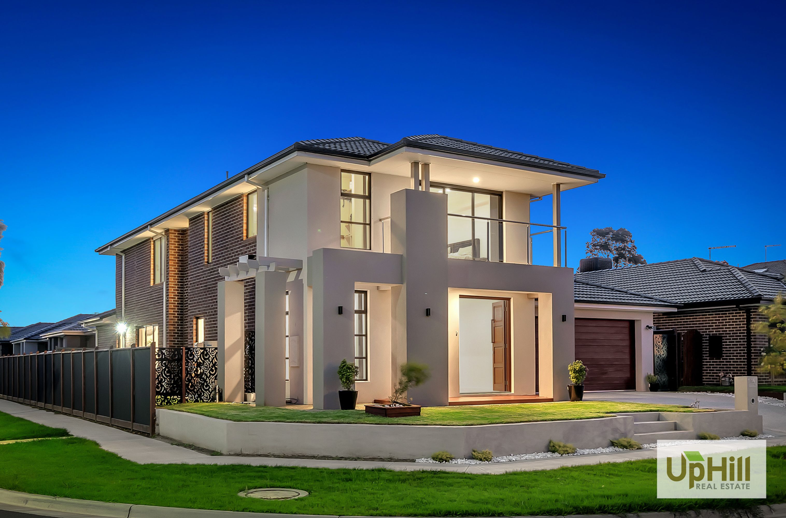 16 LANCELOT AVENUE, Clyde - Thumbnail 2