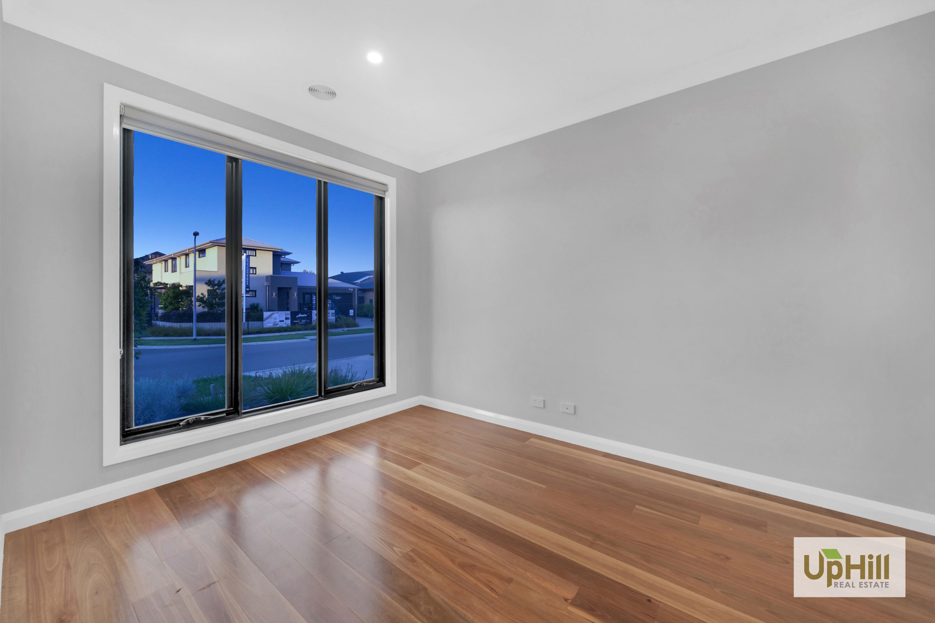 4 Observatory Street, Clyde North - Thumbnail 2
