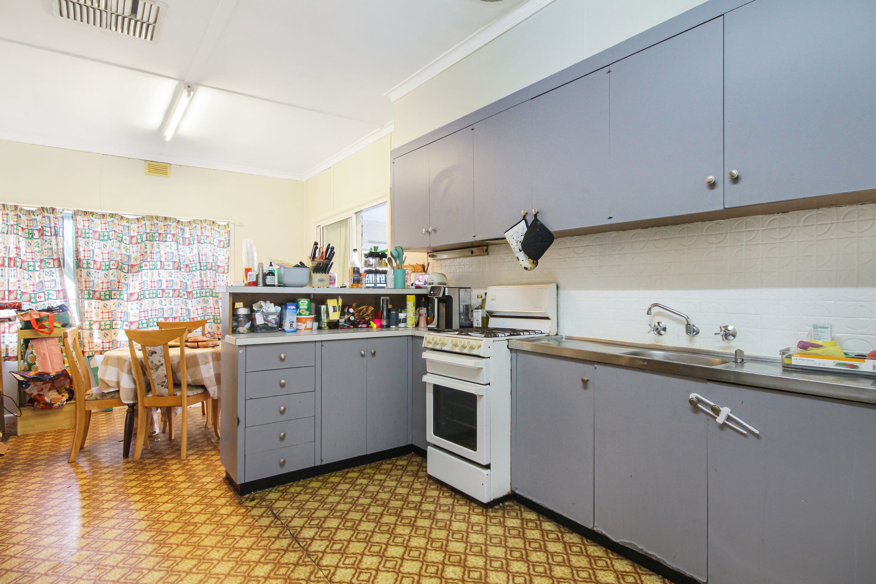 48 Bennett Road, Horsham VIC 3400, Horsham - Thumbnail 2