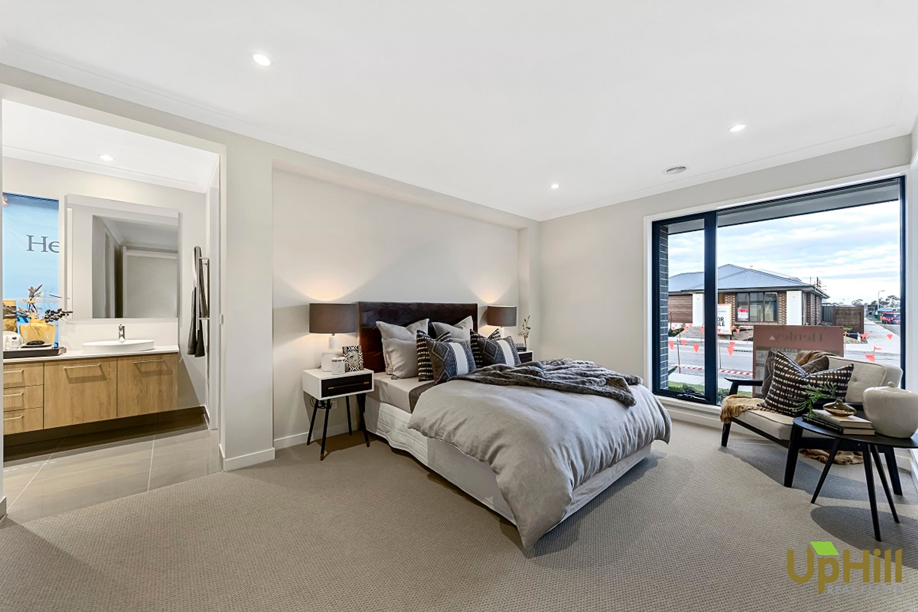 23 Aspire Avenue, Clyde North - Thumbnail 2